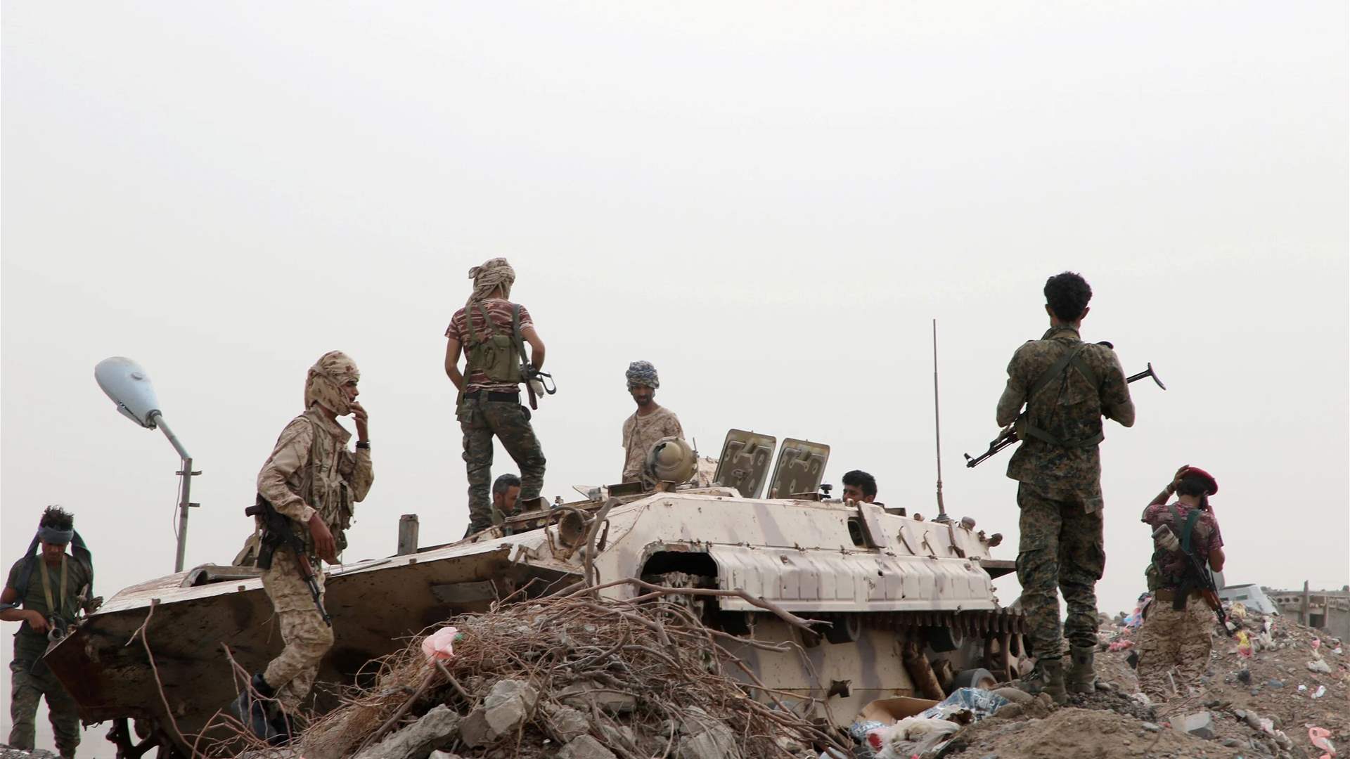 Yemen province launches 'peaceful' bid to take back bases after separatist advance