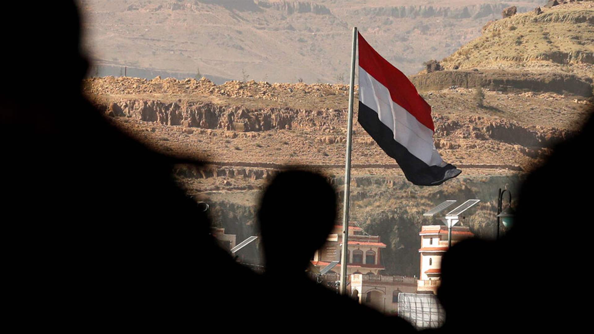 Airstrikes hit Yemen airport, military base: STC source, eyewitnesses