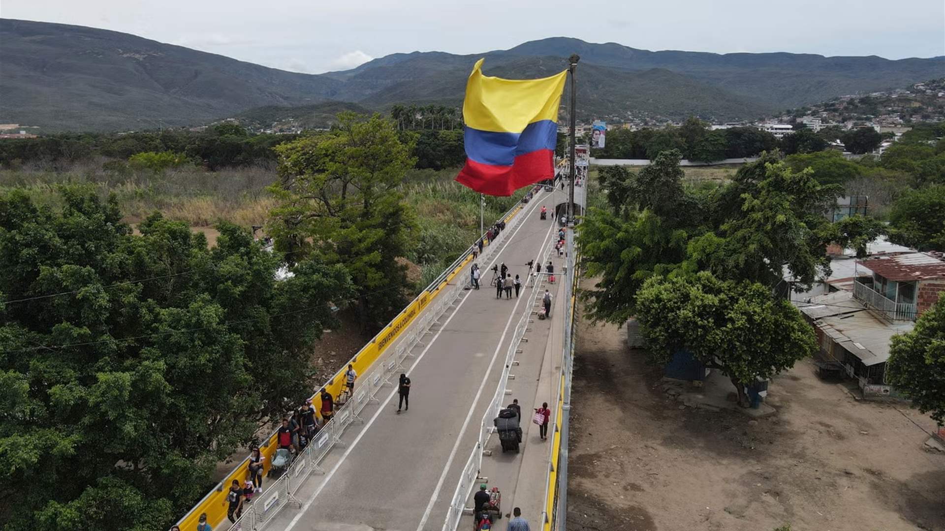 Colombian president says troops deployed to Venezuela border after US attacks