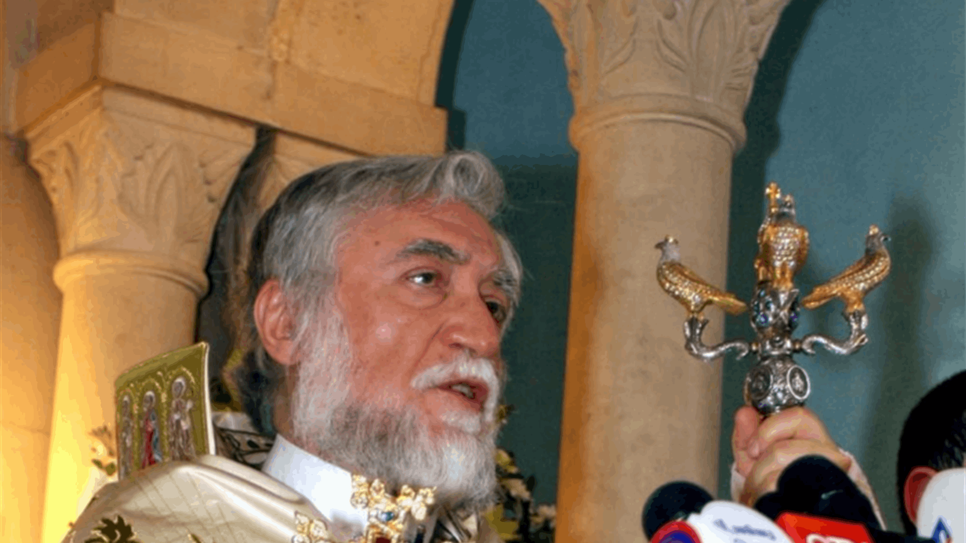 الكاثوليكوس آرام الاول: لإنعاش العجلة الاقتصادية وتقديم الخدمات الاجتماعية المتعلقة بحياة المواطنين