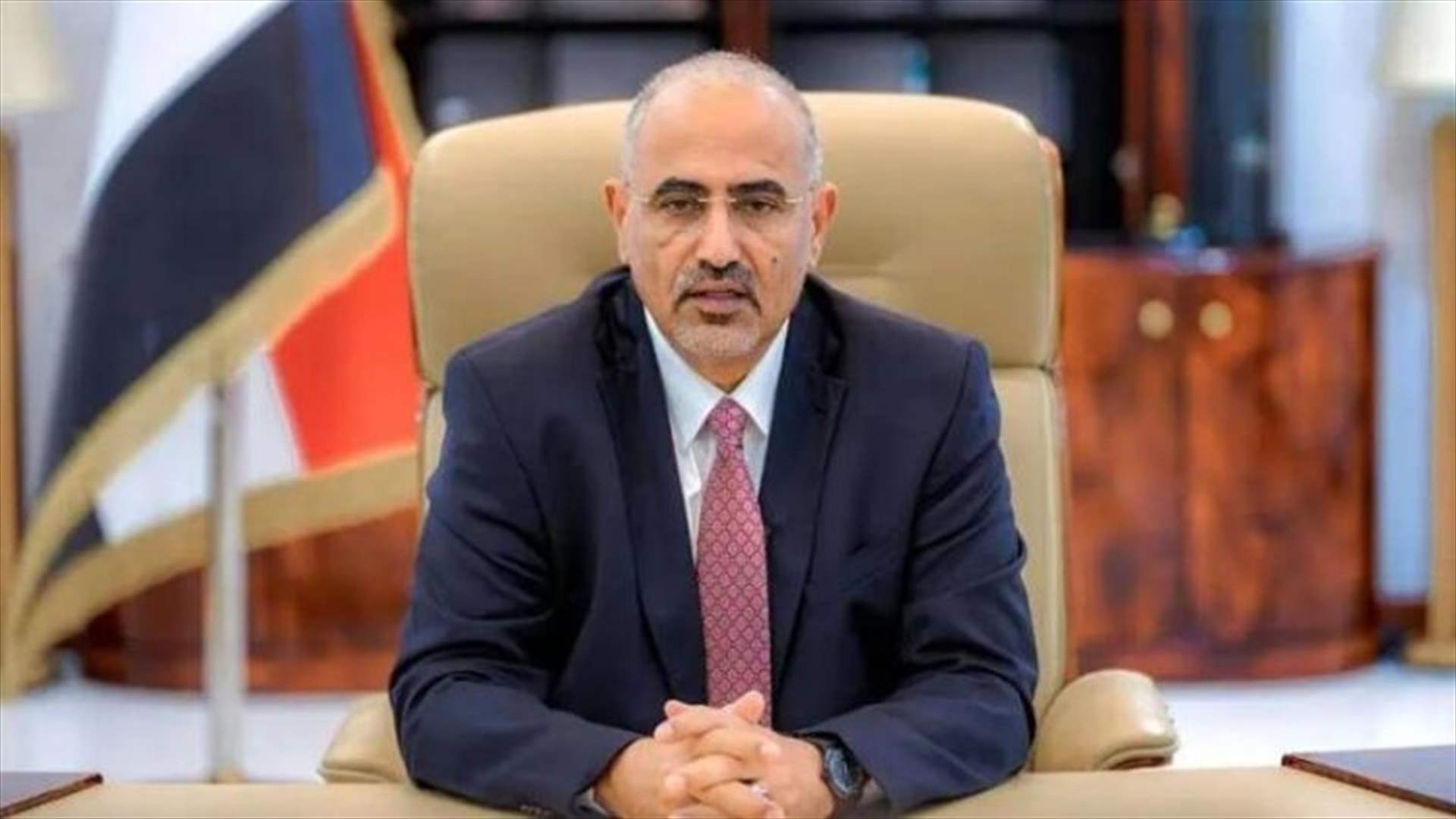 الصومال يقول إنه فتح تحقيقا للتأكد مما إذا كانت مطاراته استخدمت لنقل الزبيدي