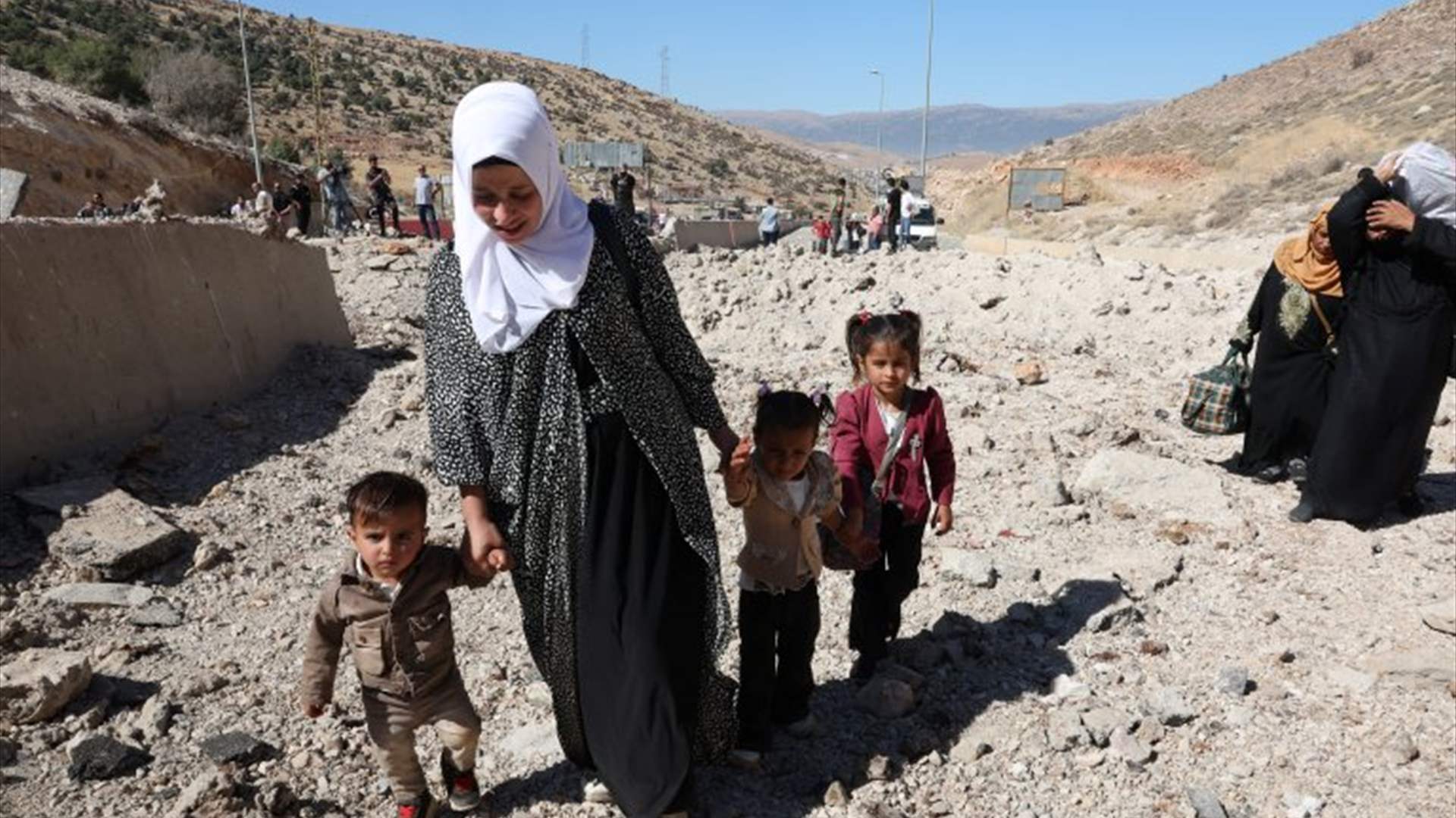 Lebanese Social Affairs Minister: More than half a million Syrian refugees left Lebanon in 2025