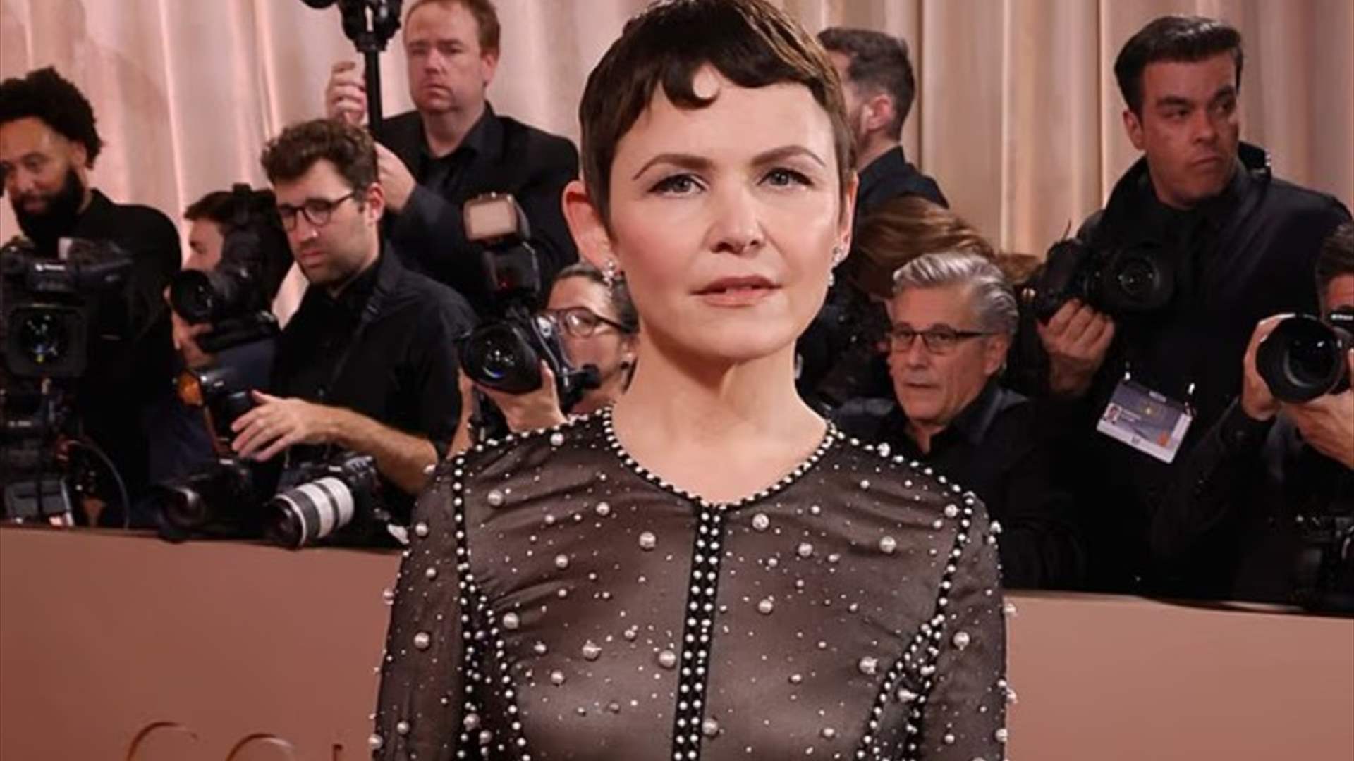 كارثة أزياء على السجادة الحمراء… إطلالات صادمة تُشعل الجدل في الغولدن غلوب 2026