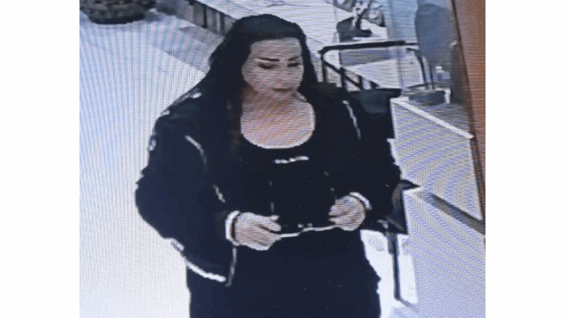 قوى الأمن تعمّم صورة مطلوبة بجرم سرقة