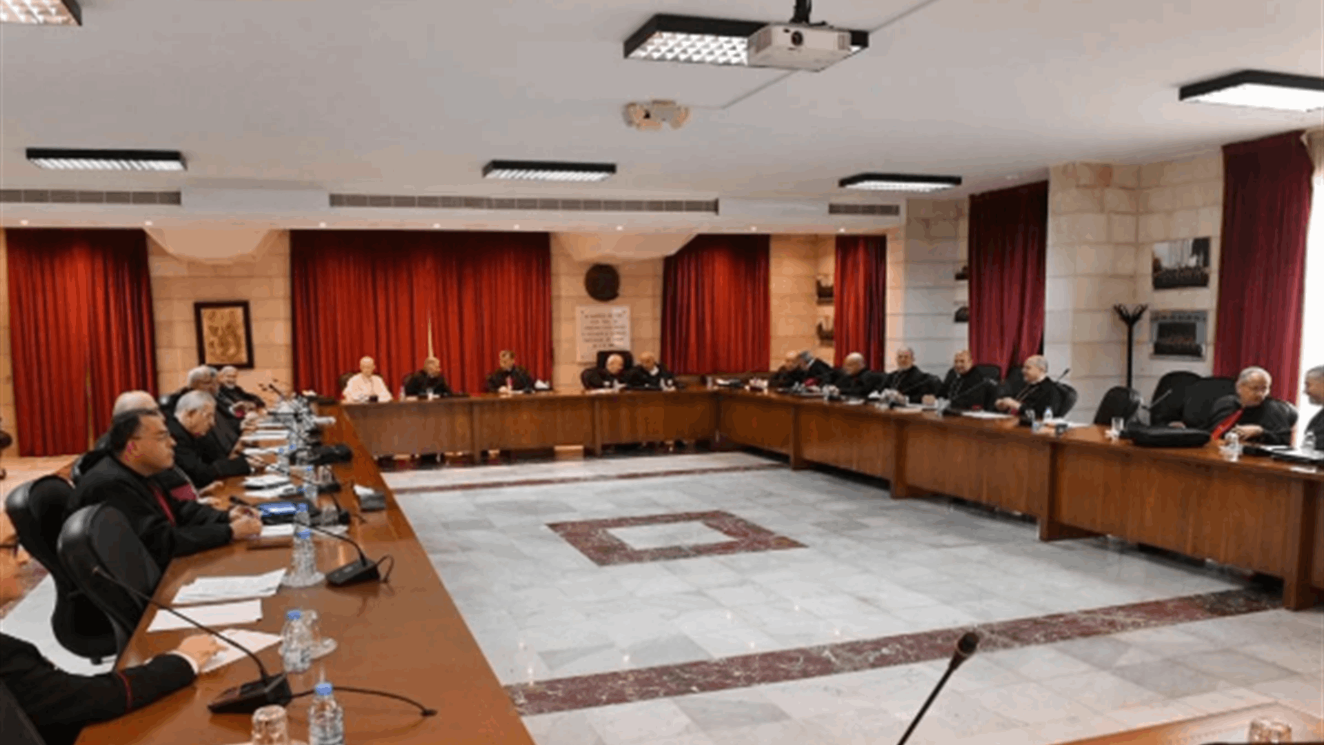 المطارنة الموارنة: إضفاء الطابع المدني على وفدي لبنان وإسرائيل مؤشر جدية