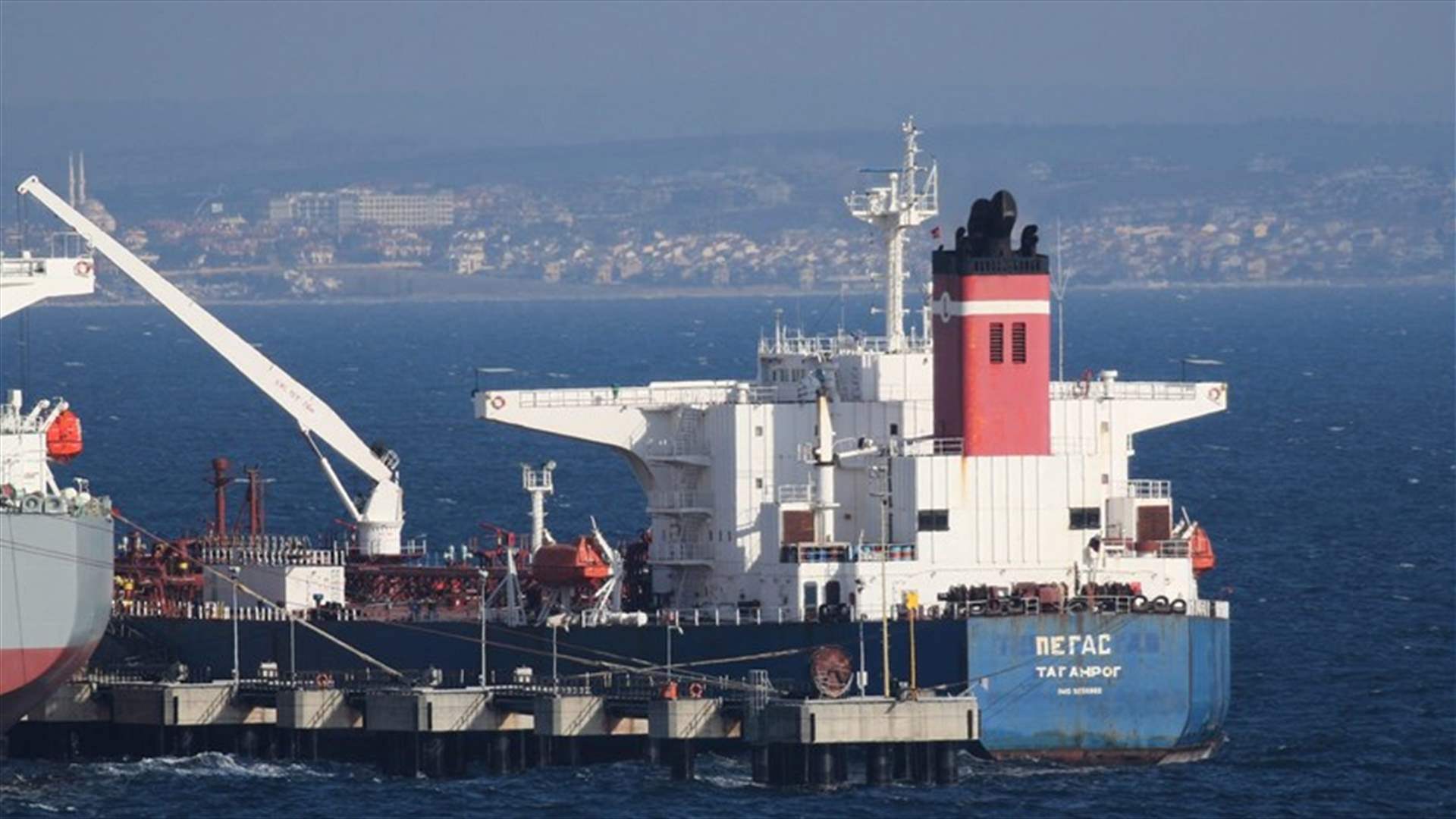 موسكو تتهم كييف بالهجوم على ناقلة نفط يونانية