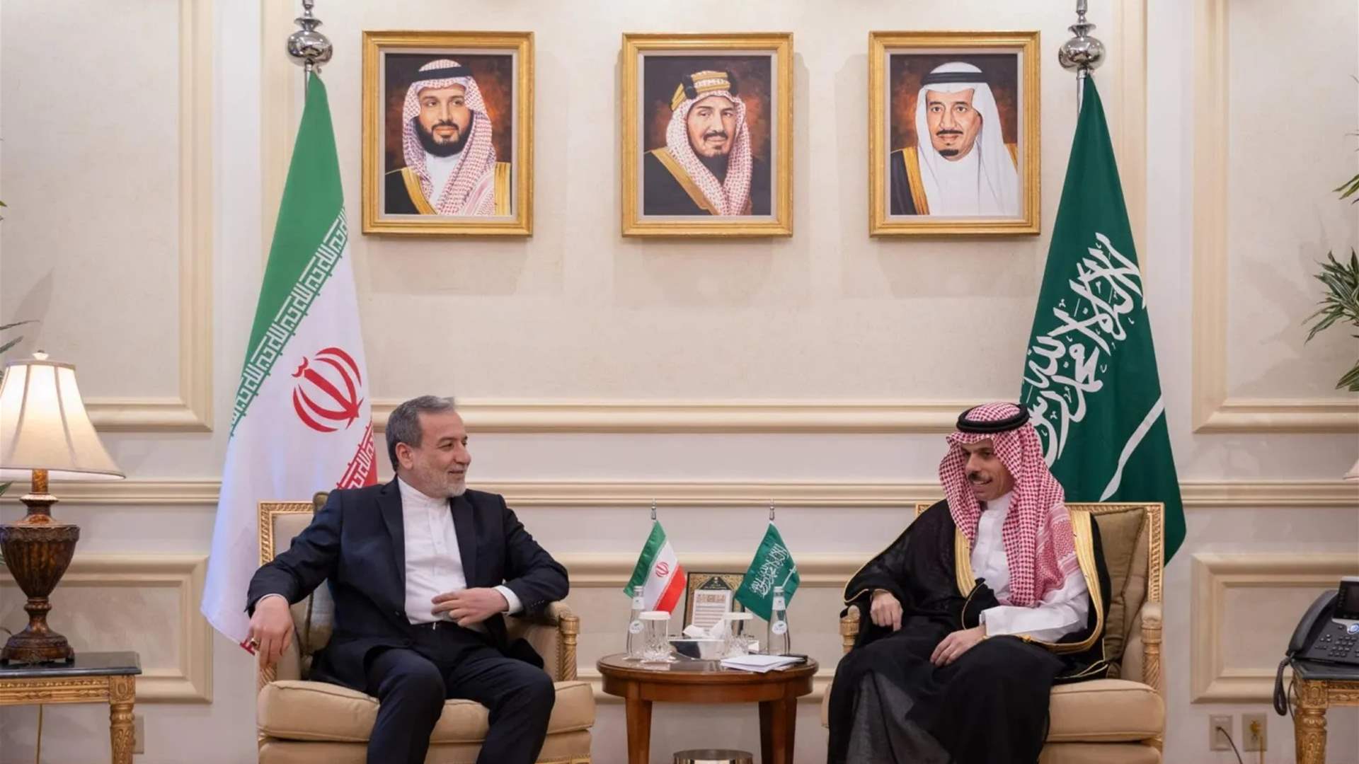 مكالمة هاتفية بين وزيري خارجية إيران والسعودية... وهذا ما جرى تأكيده