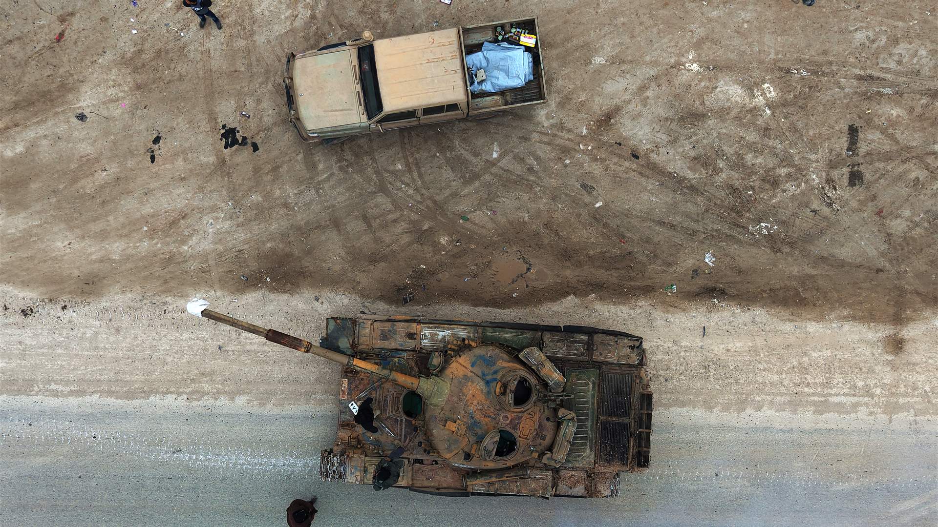 Syria Kurds order curfew in Raqa area as govt forces advance