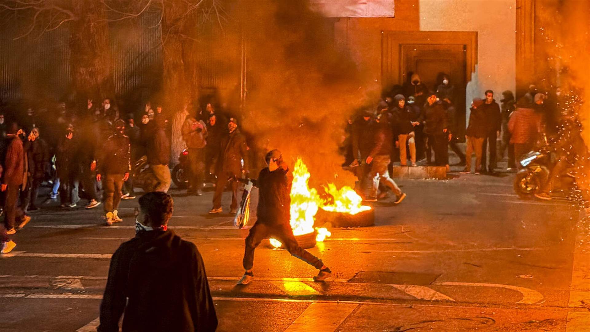 Iran police chief issues surrender ultimatum over 'riots'