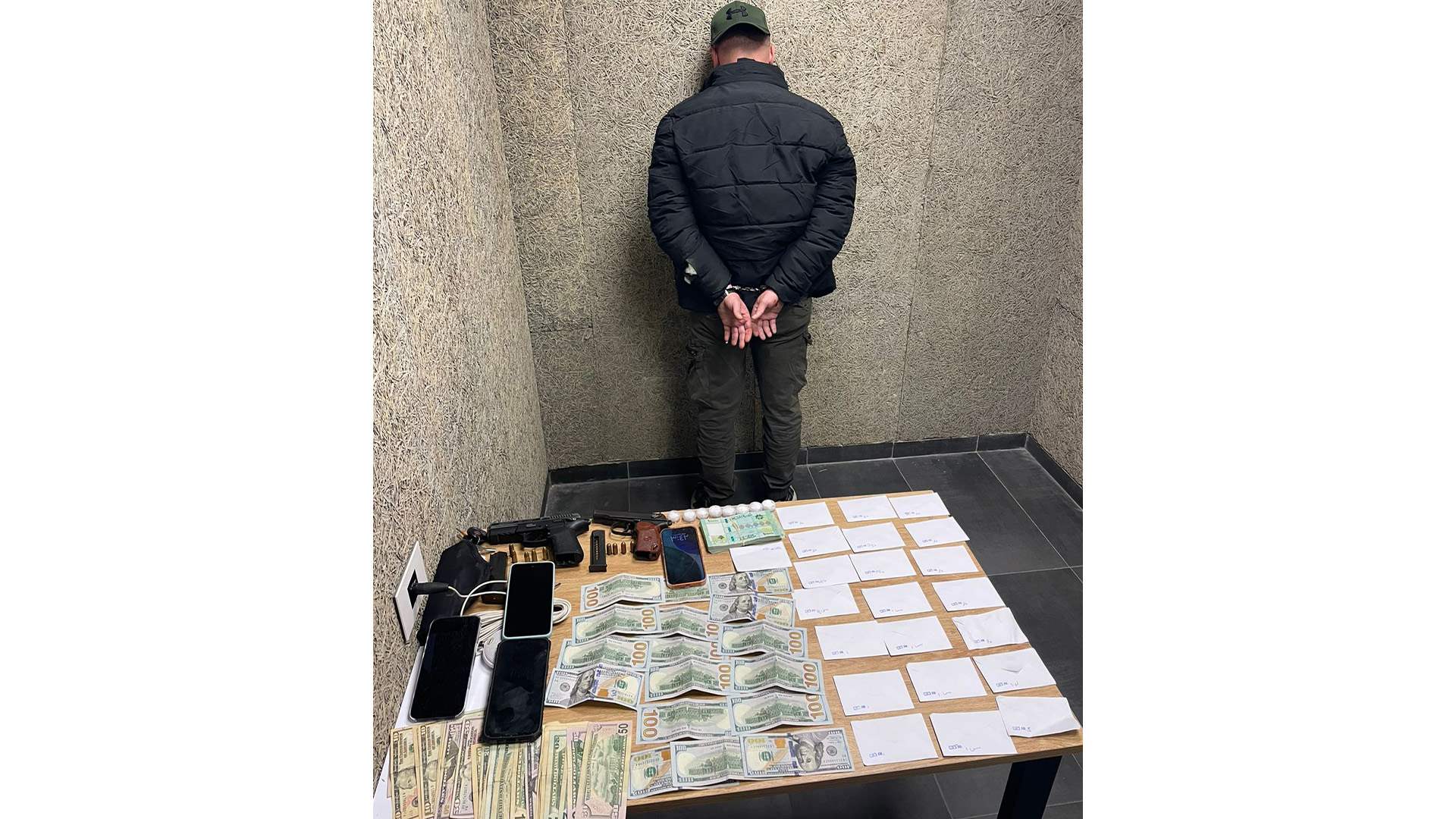 مفرزة استقصاء بيروت توقف مروّجًا وتضبط بحوزته كمية من المخدّرات