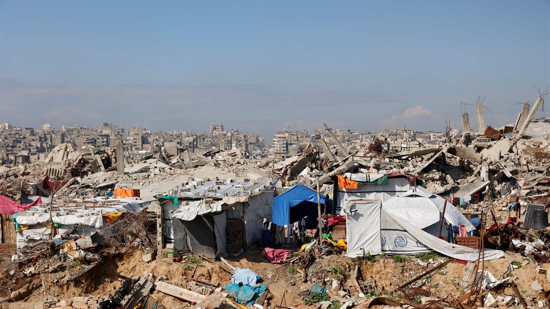 الدفاع المدني في غزة يعلن مقتل ثلاثة صحافيين في قصف إسرائيلي 