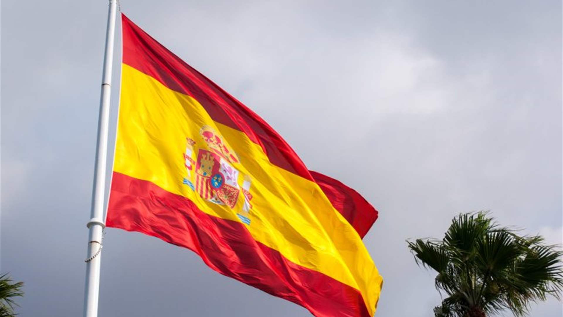 مصابون في اصطدام قطار برافعة في جنوب شرق إسبانيا