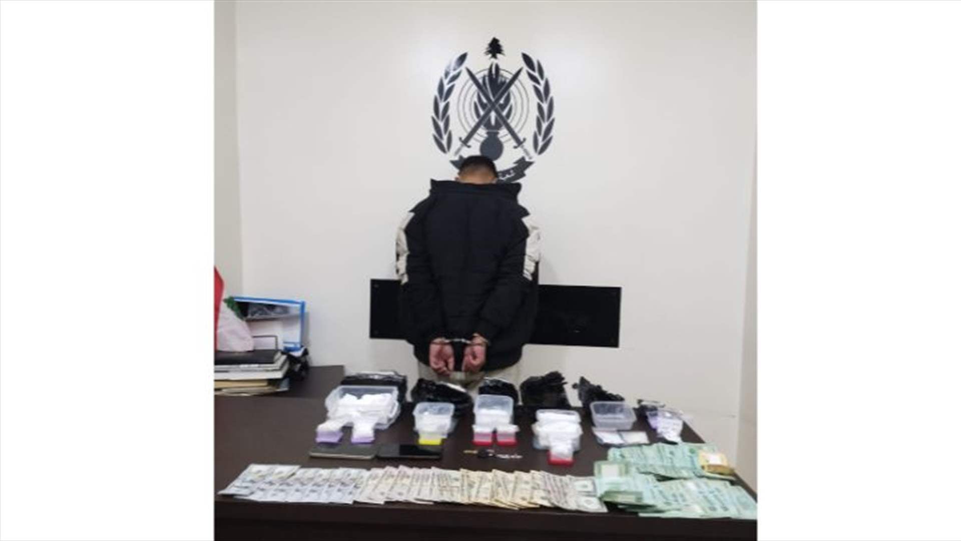 شعبة المعلومات توقف موزّع مخدّرات في الكحالة وتضبط كميّة منها