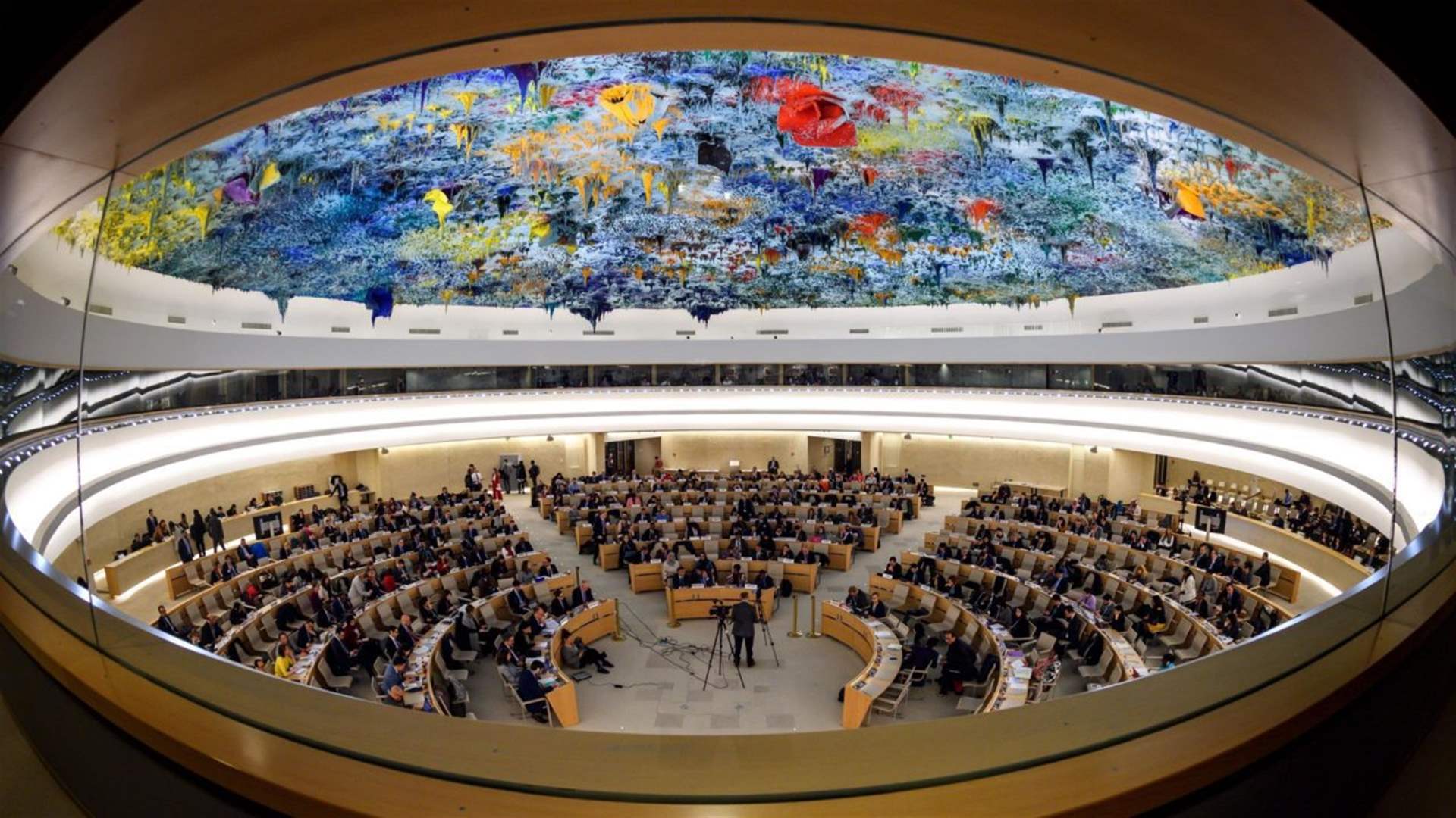 UN rights council votes to deepen scrutiny of Iran
