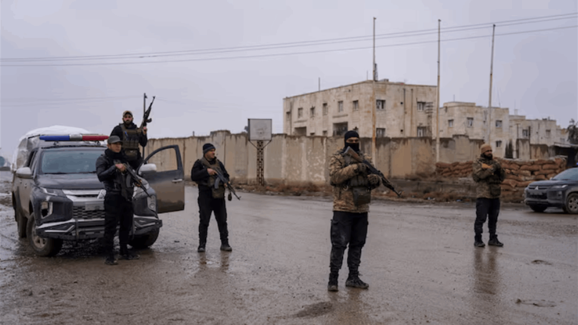 Syrian troops, Kurdish forces poised on front lines as truce deadline looms