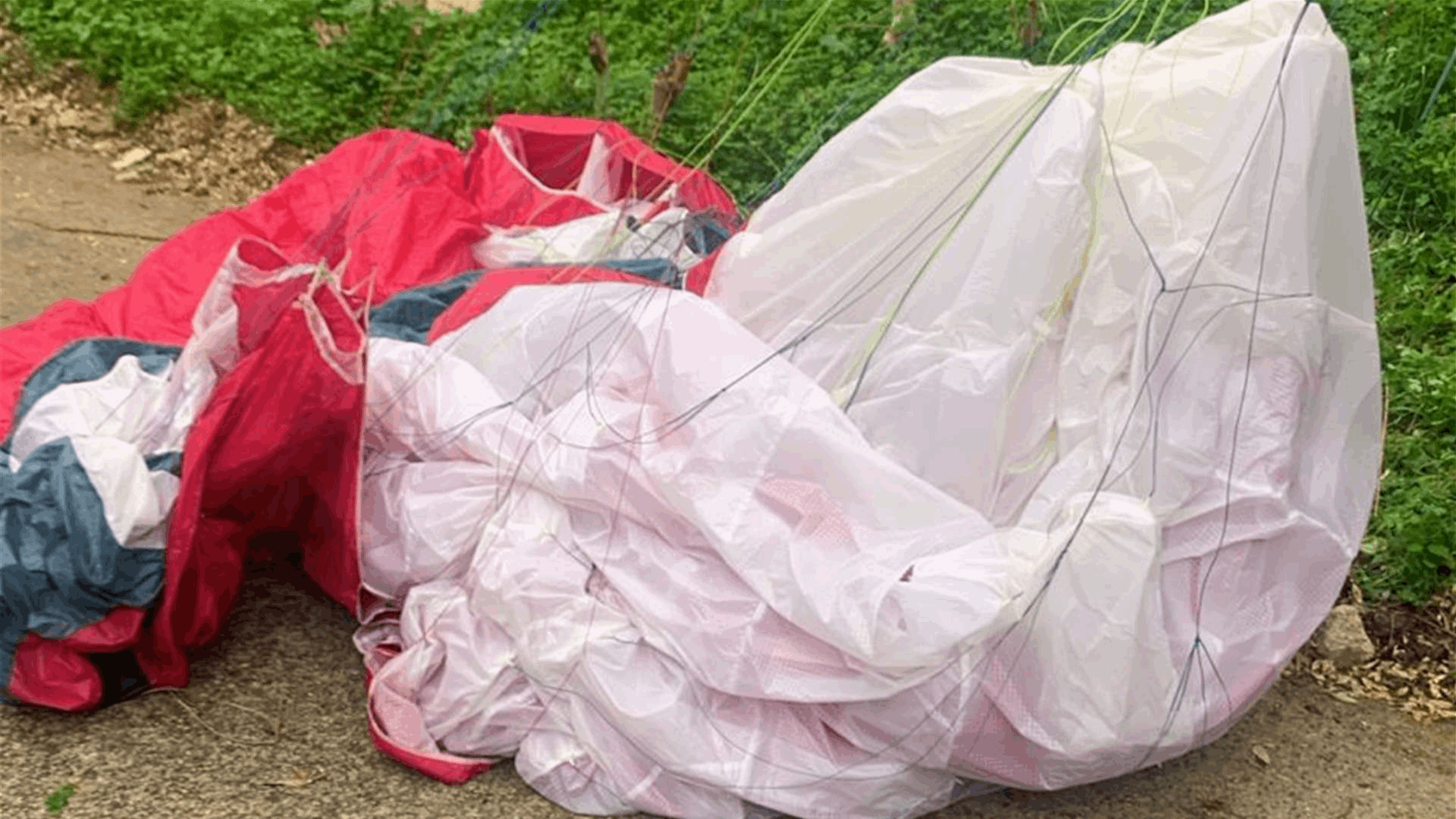 Unsafe paragliding flights in poor weather nearly end in disaster in Jounieh