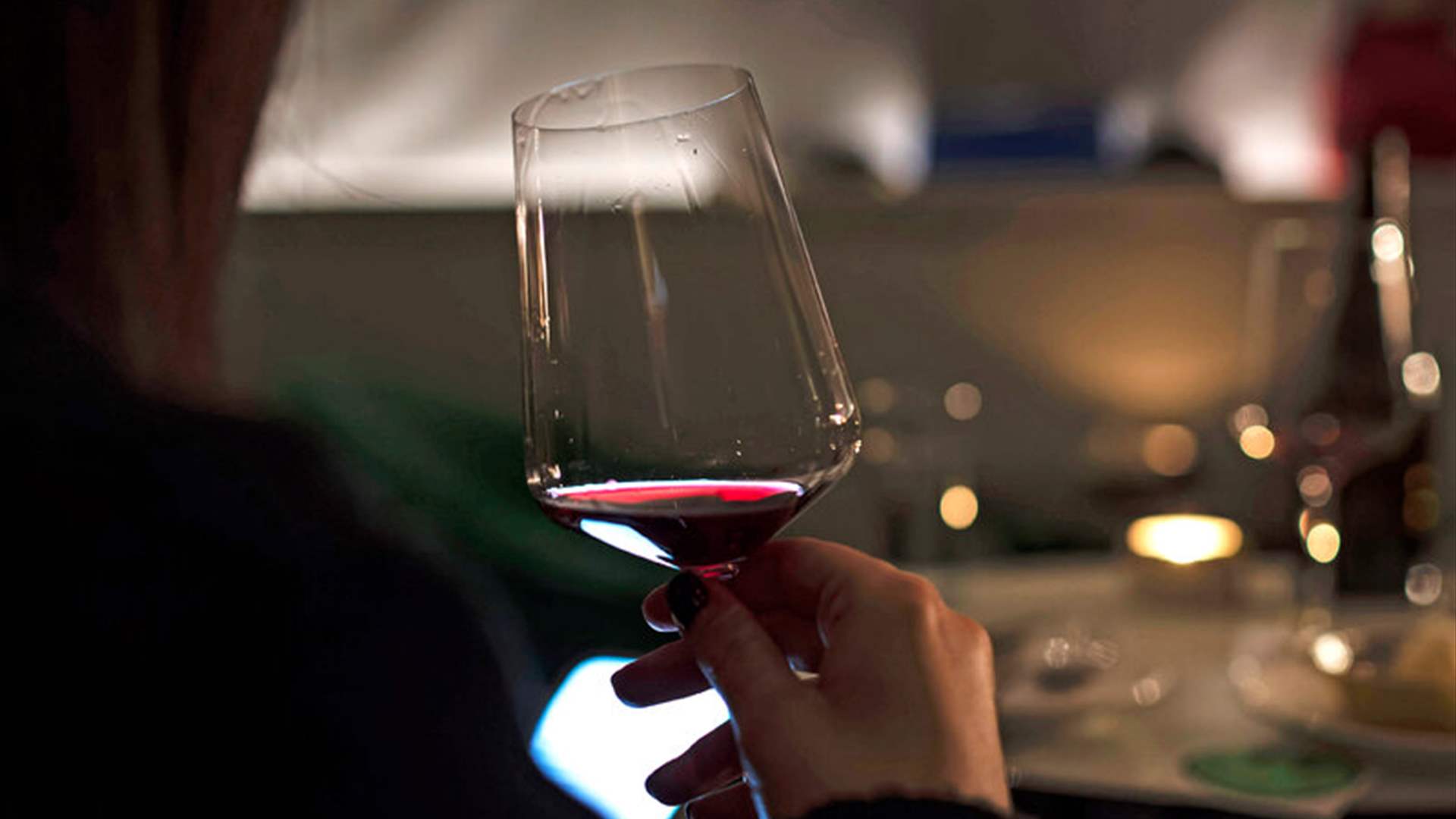 تناول هذا العدد من المشروبات الكحولية يومياً يضاعف خطر الإصابة بسرطان القولون... إليكم هذه الدراسة!