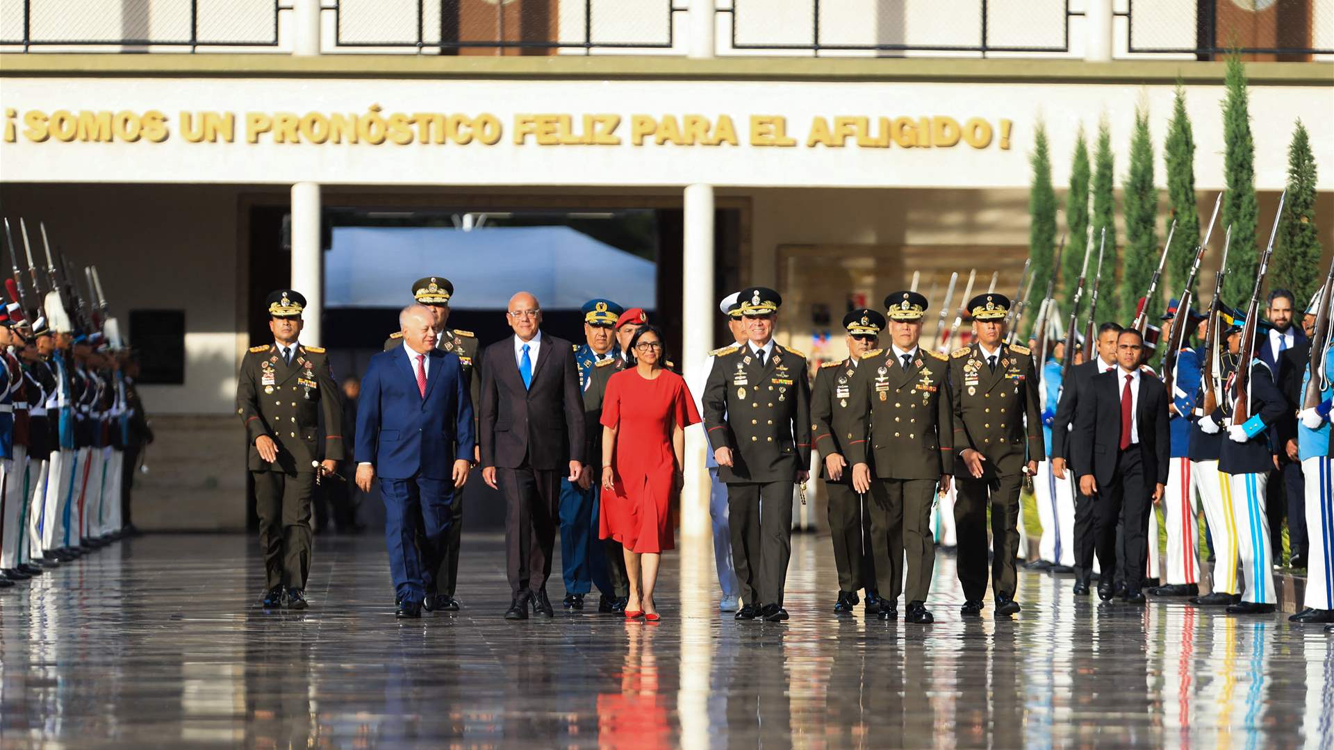 الجيش الفنزويلي وجهاز الشرطة يتعهدان بالولاء للرئيسة بالوكالة ديلسي رودريغيز