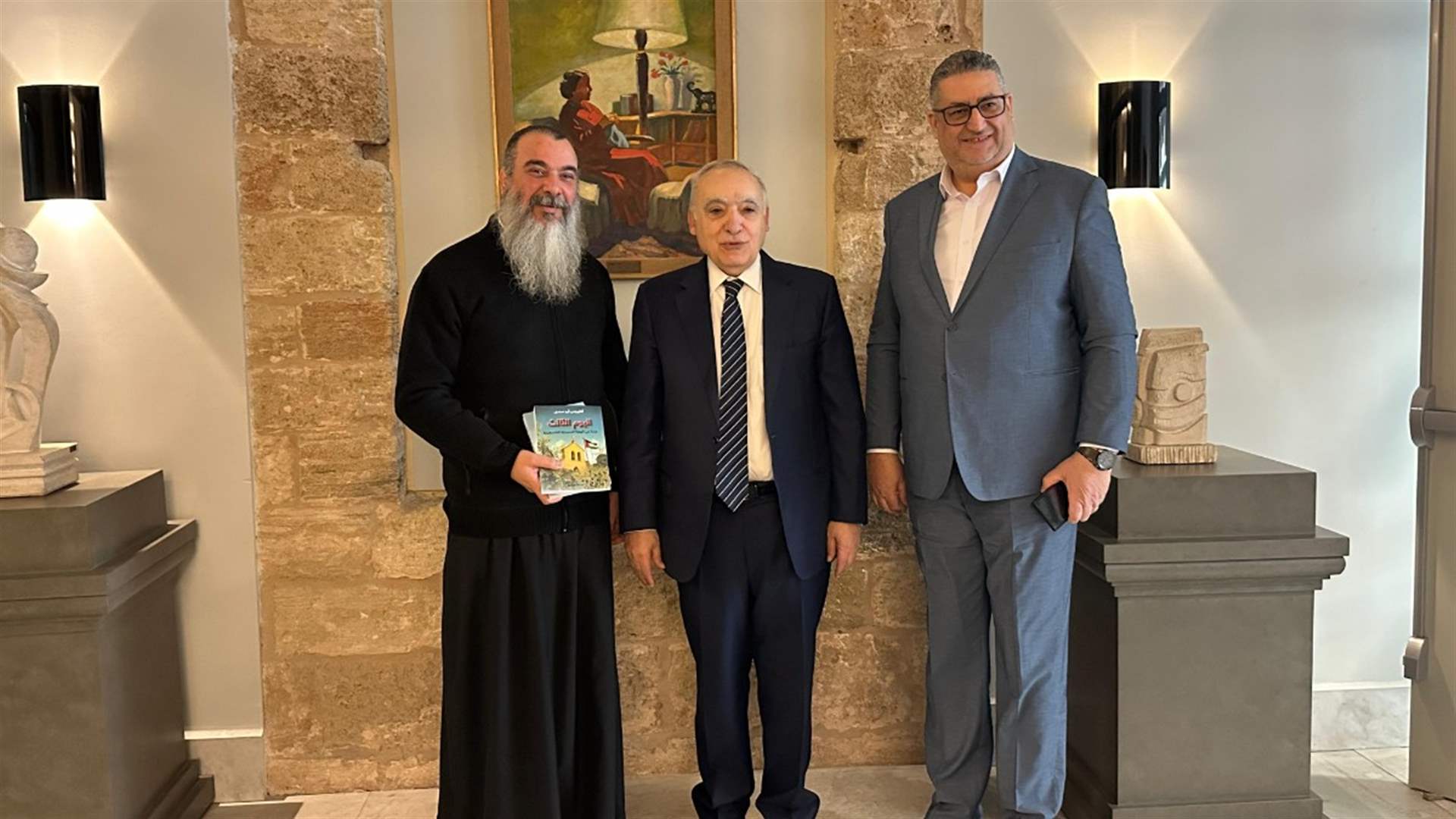 سلامة استقبل الحجار وأبو سعدى وتسلّم دعوة للمشاركة في المهرجان اللبناني للكتاب في أنطلياس