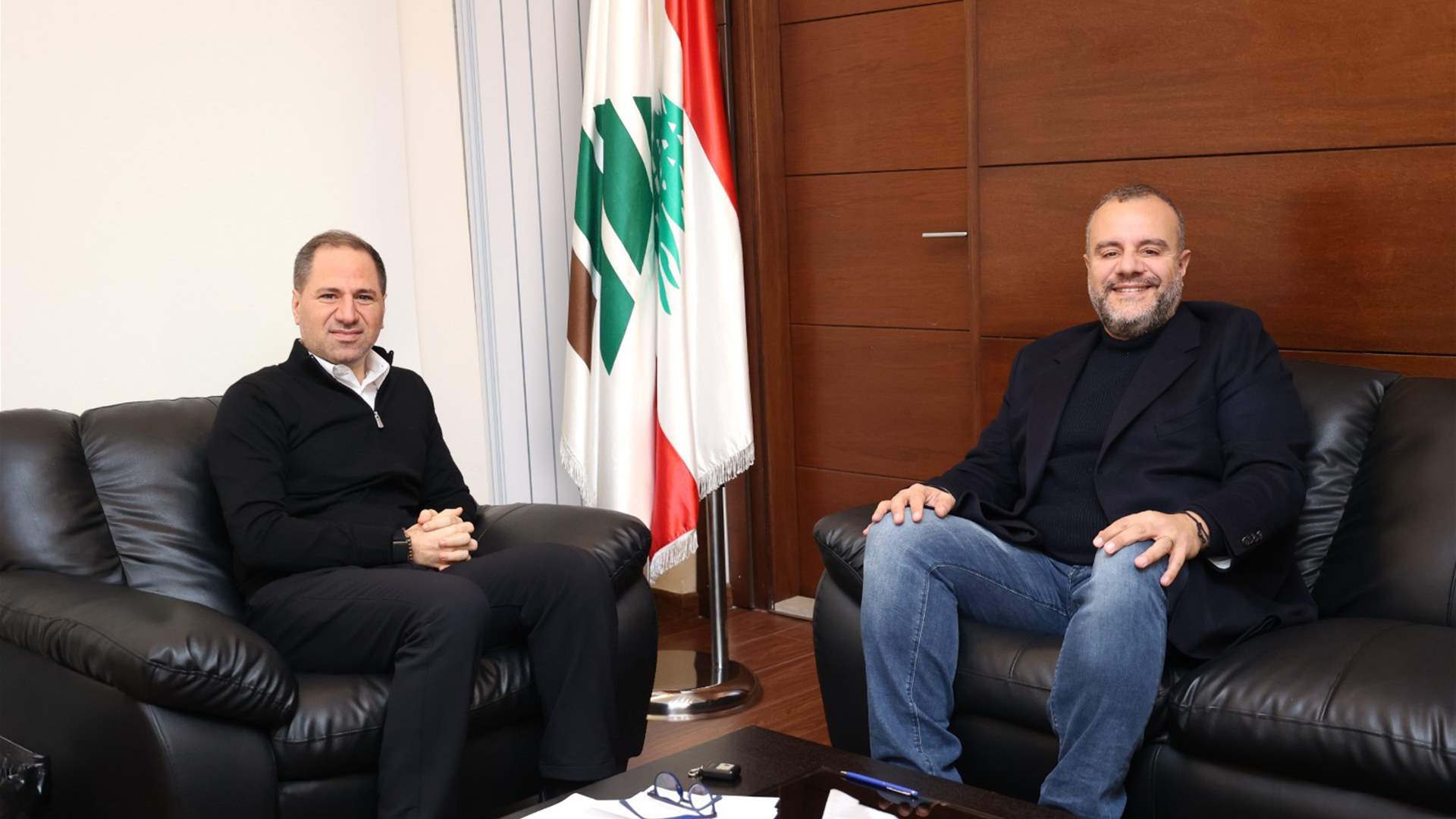  عرض لمجمل التطورات المحلية بين الجميّل وعبد المسيح 