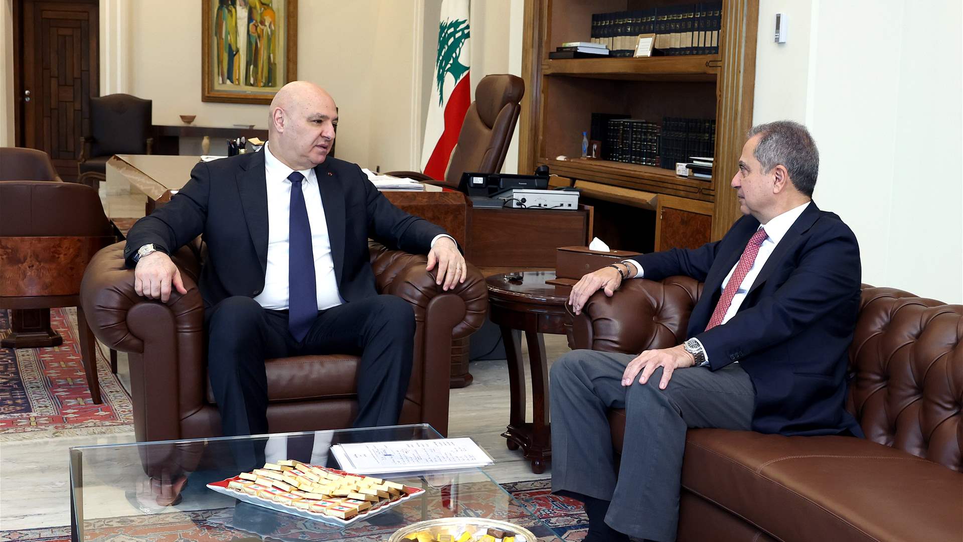 عون يتابع مع وزير الطاقة نتائج زيارته إلى قطر وأوضاع الوزارة