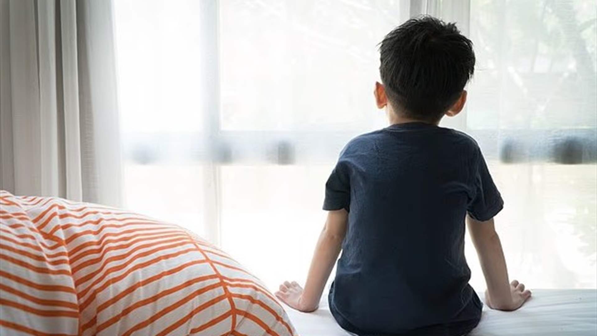 نوع جديد من التوحّد قد يفسّر اللغز… خبراء يكشفون لماذا تُشخَّص الفتيات بالتوحّد أقل من الفتيان