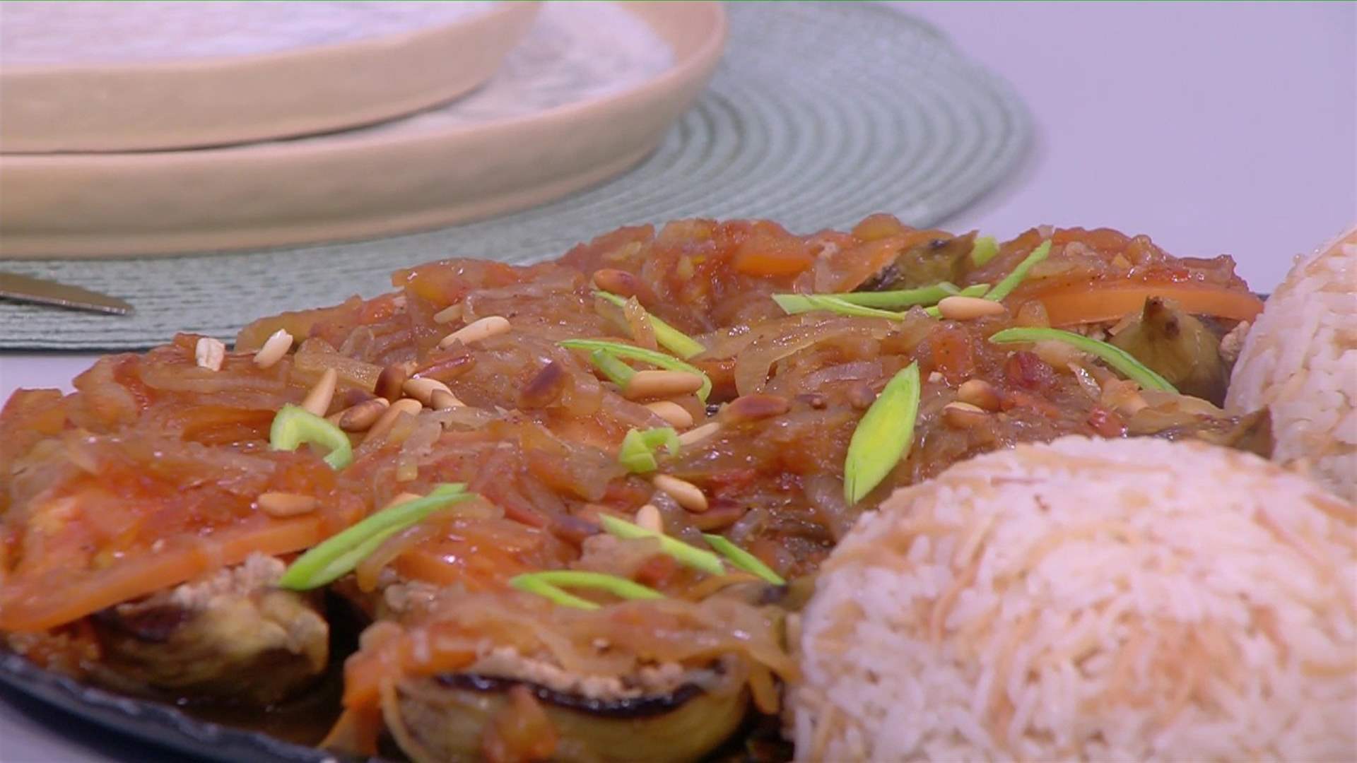 شيخ المحشي بالدجاج... إليكم الوصفة على طريقة الشيف حنا طويل (فيديو)