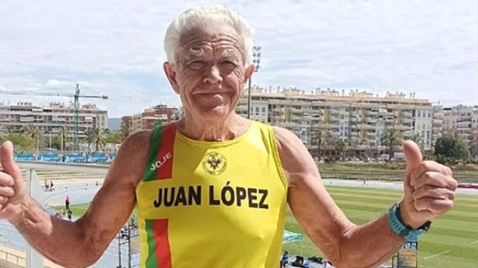 أذهل العلماء بجسمه الرياضي وقوامه العشريني... إليكم ما حصل مع هذا الرجل الثمانيني!