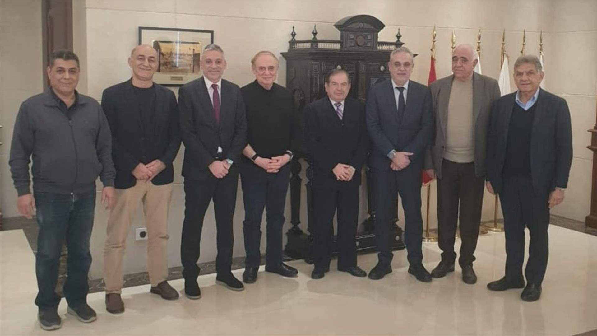 وفد نقباء المهن الحرة بحث مع النائب فريد البستاني في اموال النقابات المحتجزة