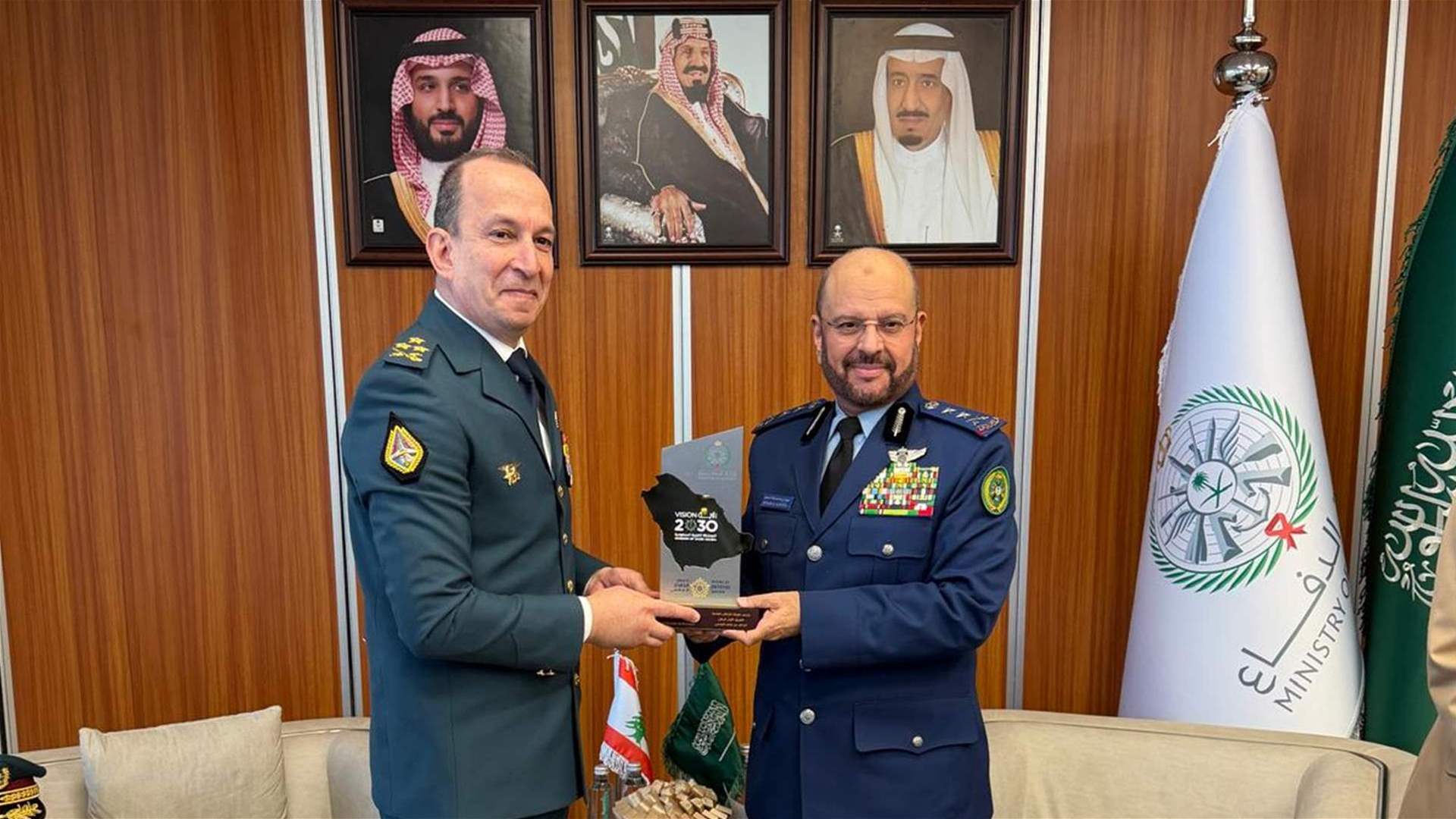 قائد الجيش زار السعودية... وتشديد على ضرورة دعم المؤسسة العسكرية