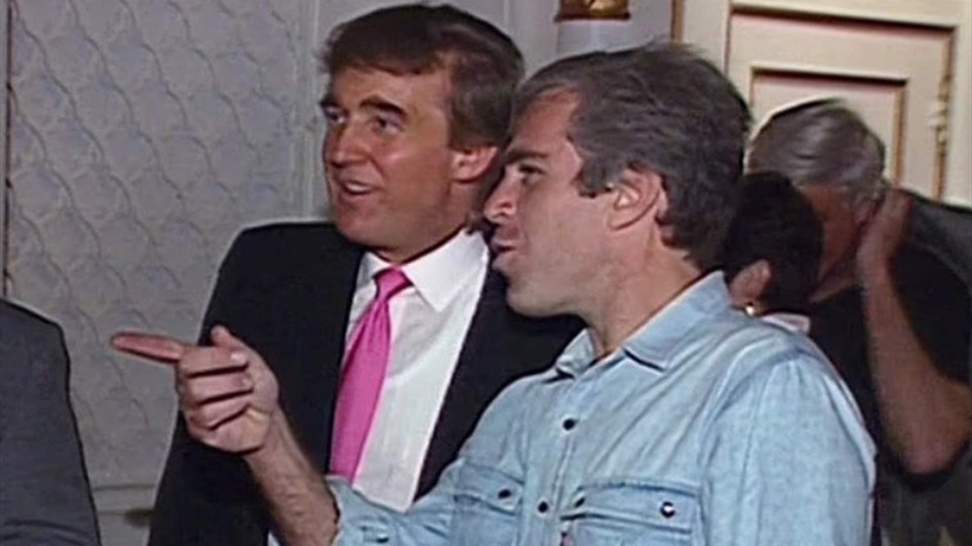 قبل 13 سنة من إنكاره... اعترافات ترامب عام 2006 كشفت المستور عن إبستين وماكسويل "الشريرة": "الجميع كان يعلم"