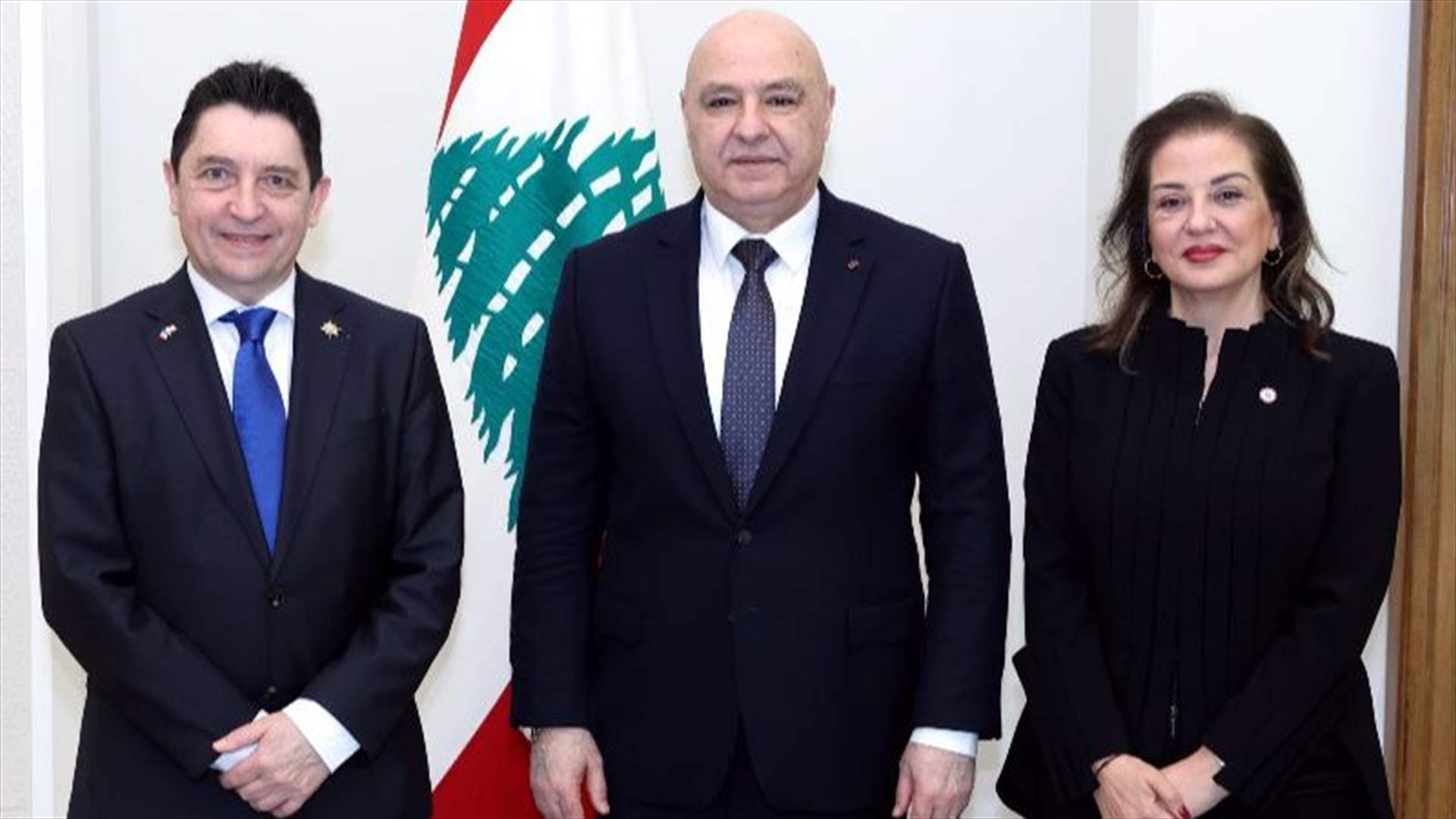 الرئيس عون عرض مع السيناتور الفرنسي أوليفييه كاديك الأوضاع الداخلية والإقليمية