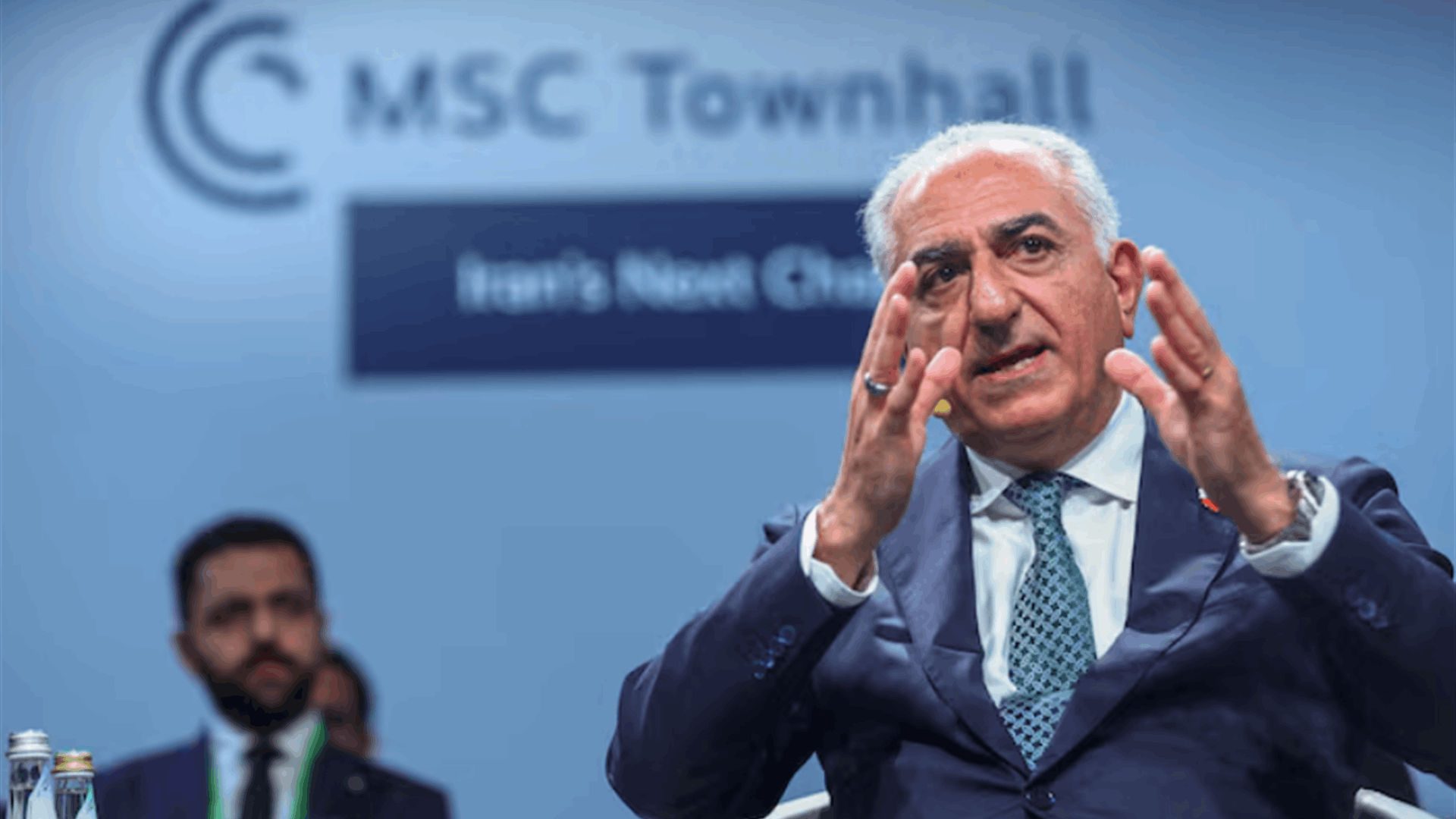 Son of Iran's last shah urges US military intervention in Iran