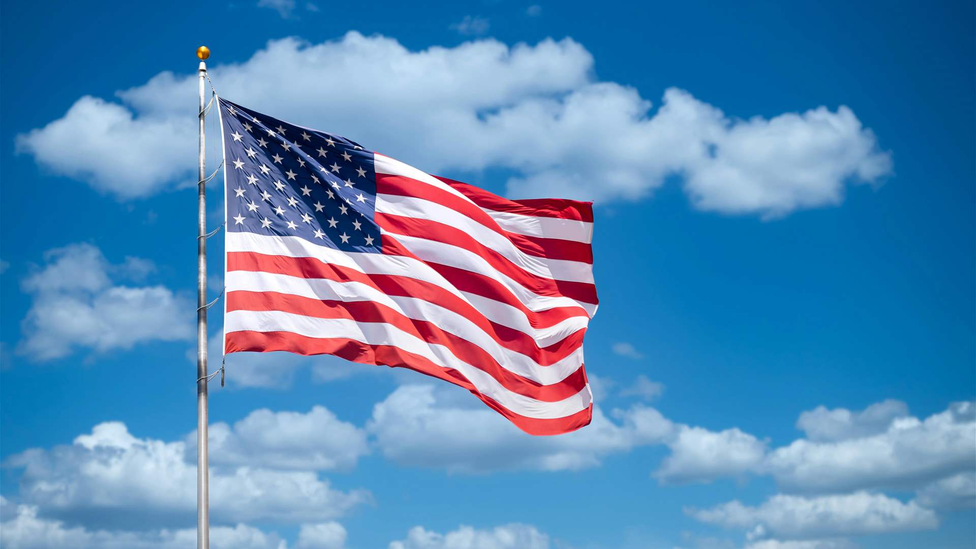 صحيفة: أميركا ترحل 9 أشخاص إلى الكاميرون رغم حماية المحكمة