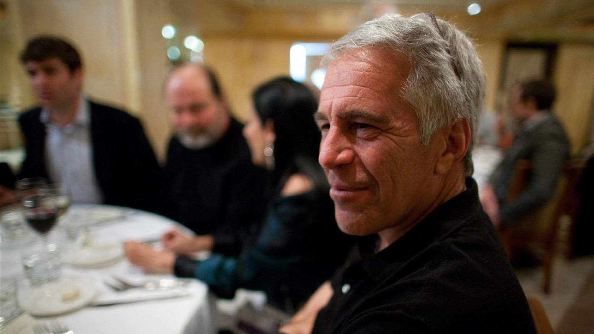 استخدمها كـ "دمية" واستغل صغر سنها... ناجية من إبستين تفضح المستور: هذا ما حدث خلف الأبواب المغلقة!