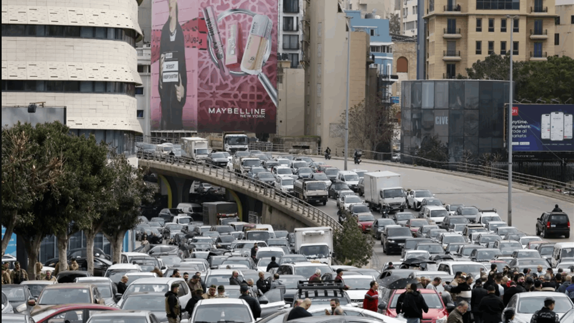 "الجمهورية": الضرائب تضع السلاح بالمرتبة الثانية...