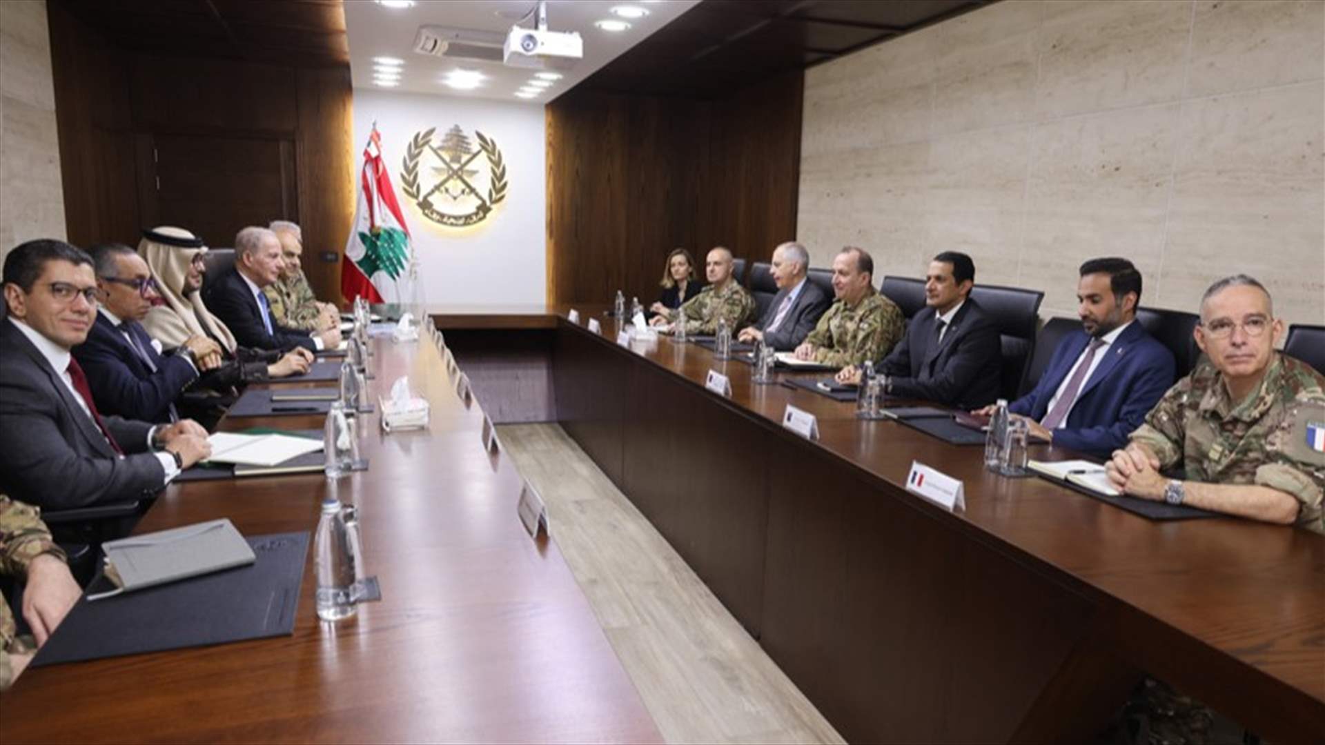 لقاء بين قائد الجيش وسفراء الخماسية أكد أهمية تعزيز قدرات المؤسسة العسكرية