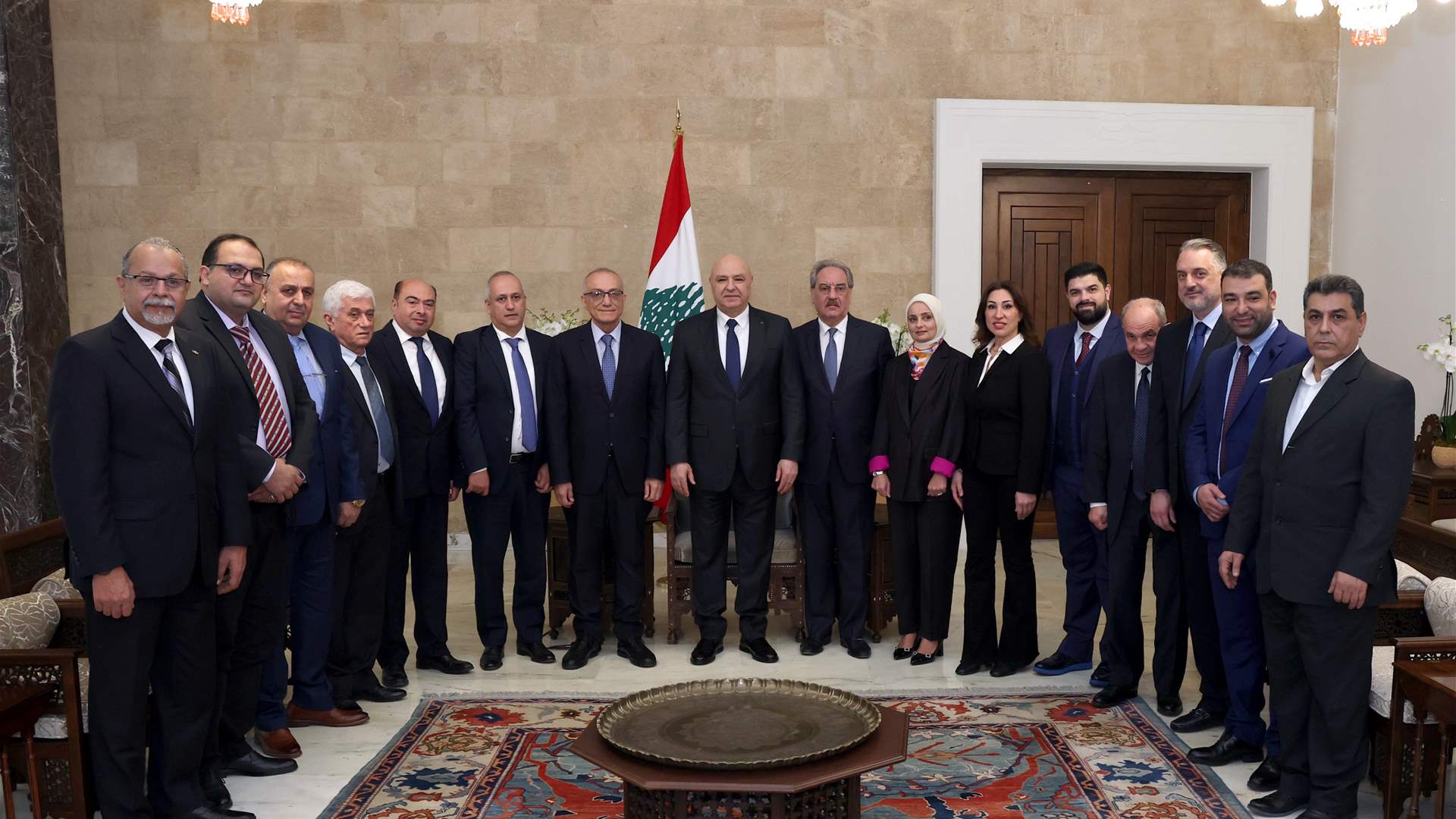 الرئيس عون اكد للنقيب زيدان ملاحقة منتحلي صفة أطباء الأسنان والتشدد بحق العيادات غير الشرعية