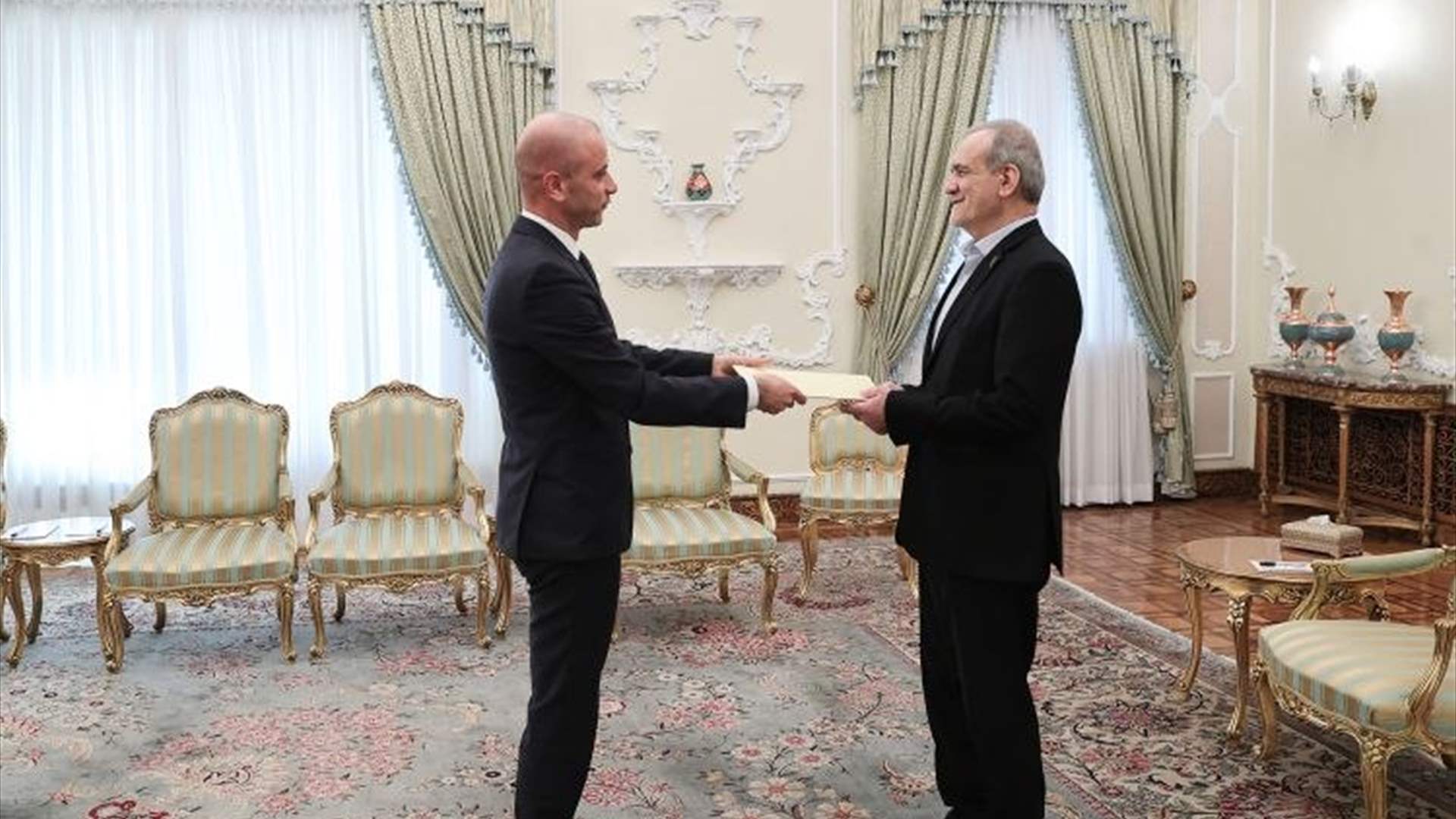 إيران تؤكّد على روابطها الثقافية مع لبنان وتعتبر النظام الصهيوني التحدّي الرئيسي للمنطقة