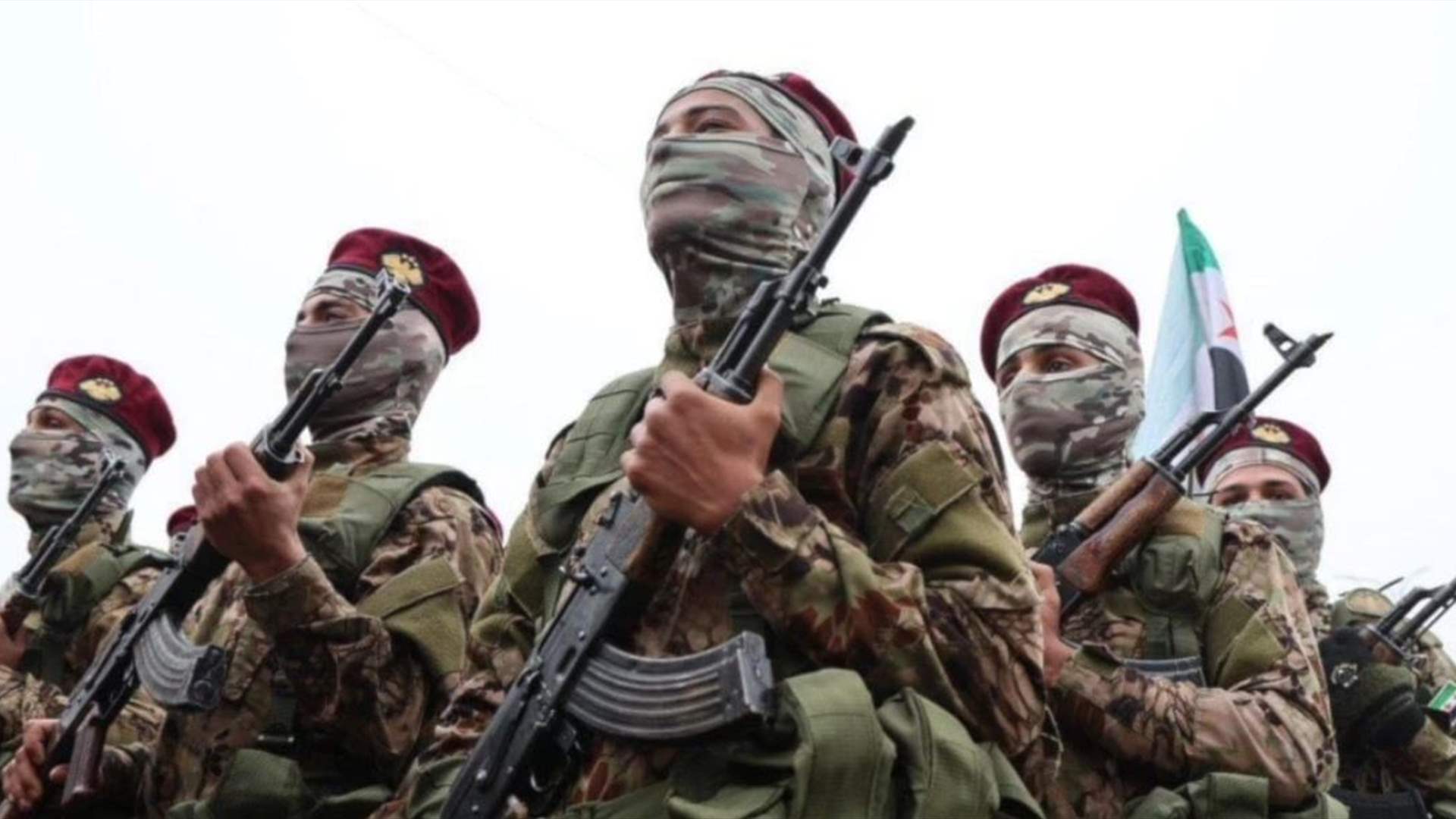 قلق من انتشار عسكري سوري قرب لبنان (الأخبار)