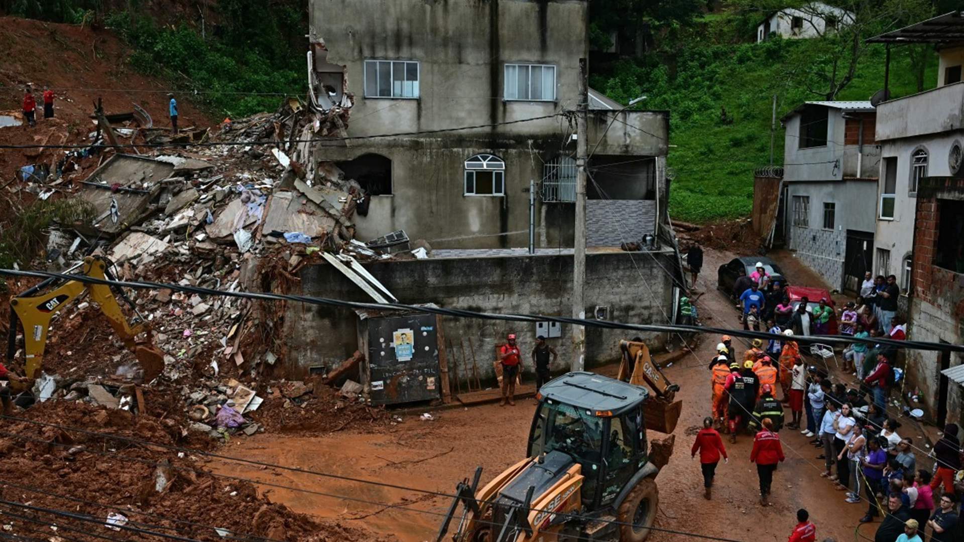30 قتيلا على الأقل جراء أمطار غزيرة في جنوب شرق البرازيل