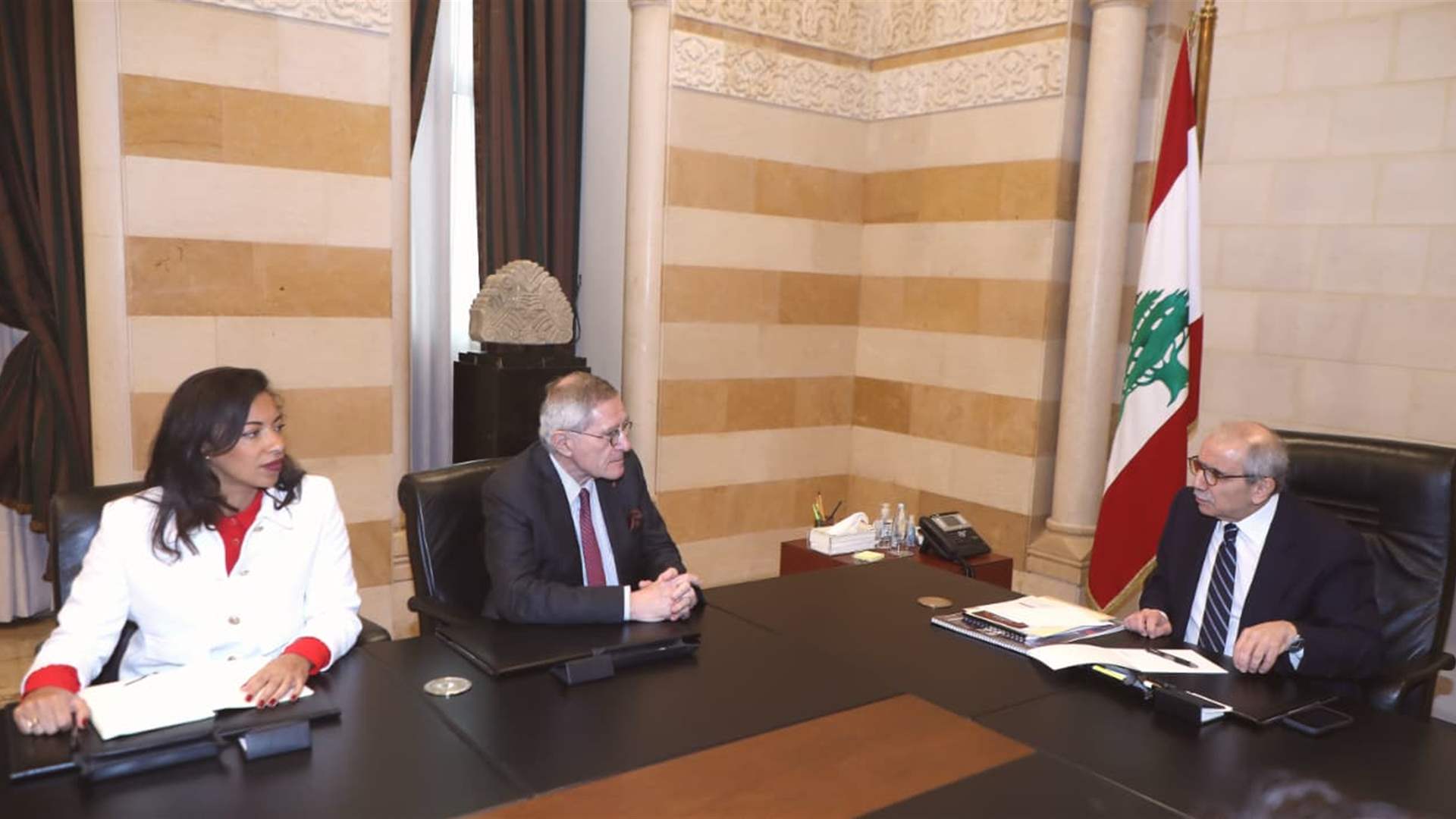 سلام بجث مع المبعوث الفرنسي في مبادرة الممر الإقتصادي بين الهند والشرق 