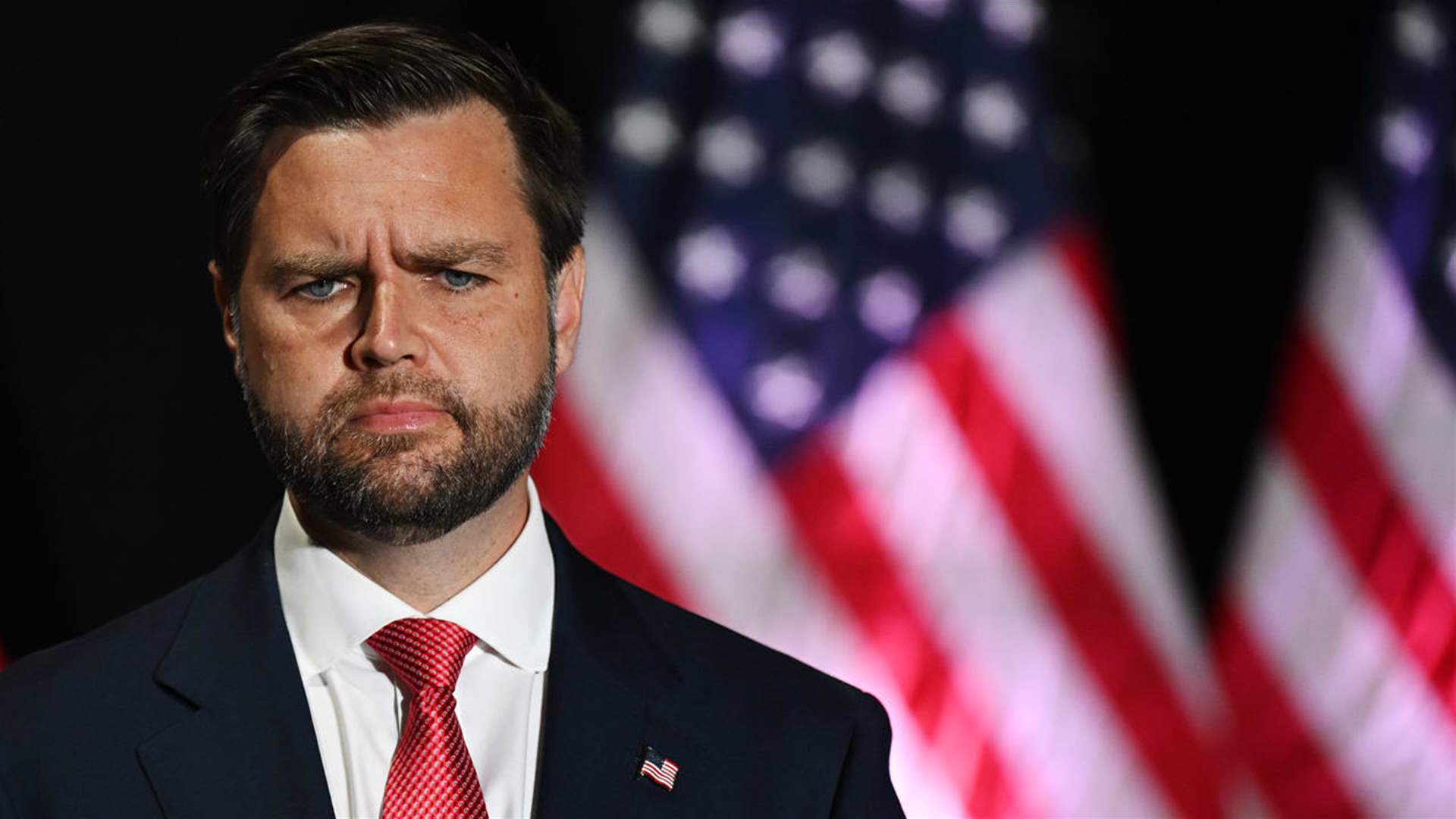 فانس يدعو إيران إلى أخذ التهديدات الأميركية "على محمل الجد"