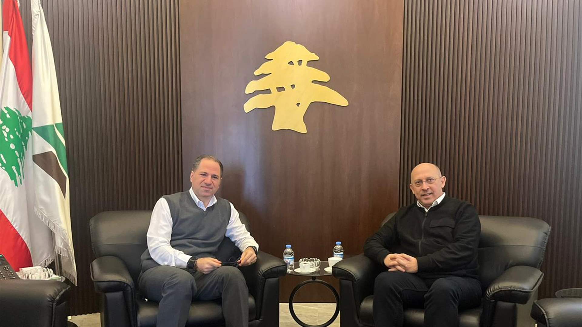 رئيس حزب الكتائب اللبنانية النائب سامي الجميّل استقبل في بيت الكتائب المركزي في الصيفي النائب آلان عون حيث جرى البحث في المستجدات والتطورات على الساحة المحلية