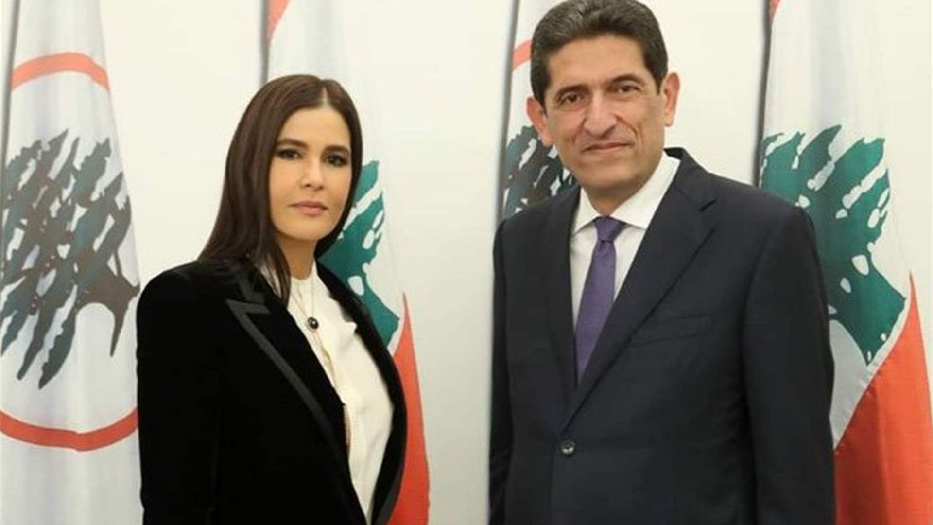 ستريدا جعجع وجوزيف اسحق يقدّمان طلب ترشّحهما للانتخابات النيابية (صور)