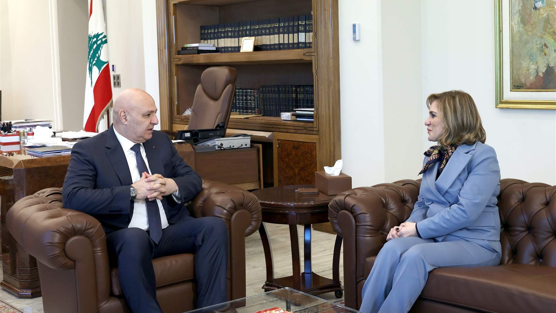 رئيس الجمهورية العماد جوزاف عون عرض مع المديرة العامة للجمارك غراسيا قزي عمل الجمارك في مختلف دوائره