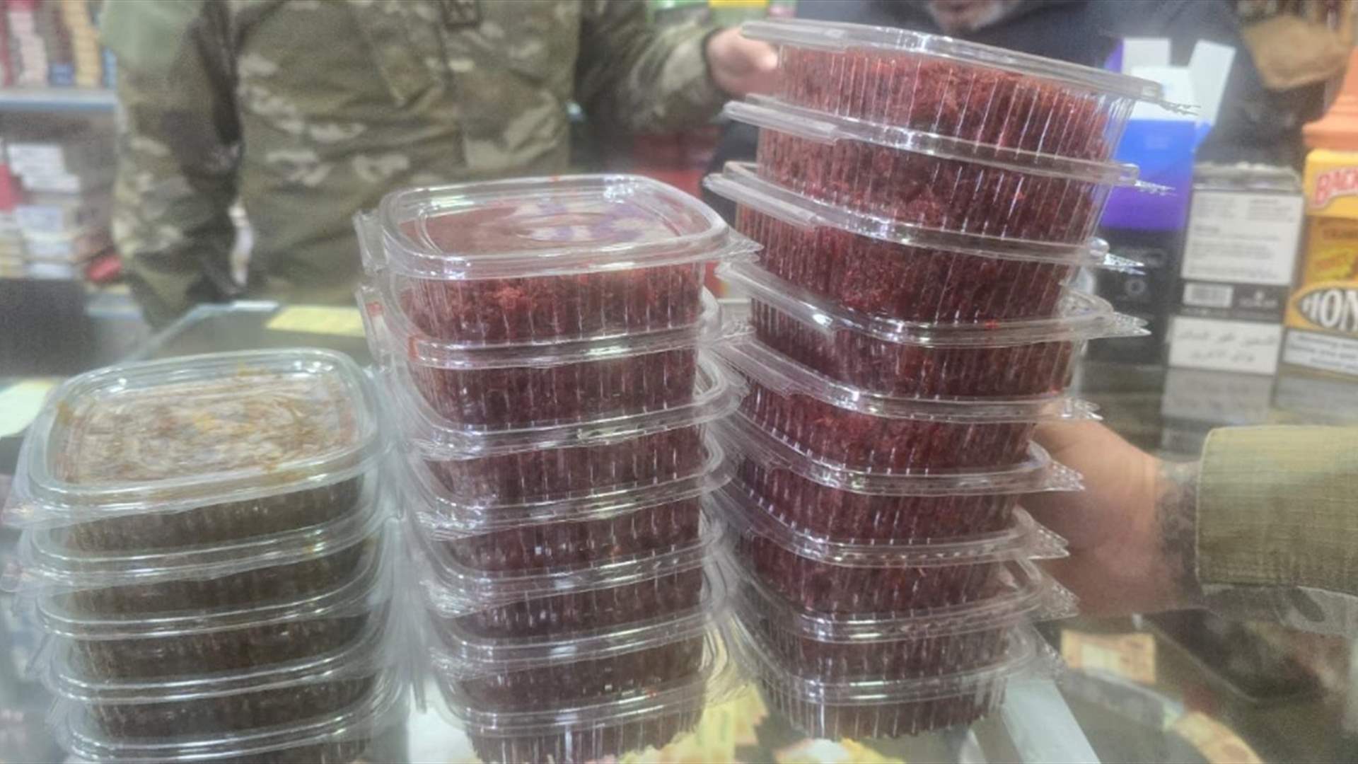 "الريجي" ضبطت مصنوعات تبغية مهربة ومزورة في طرابلس