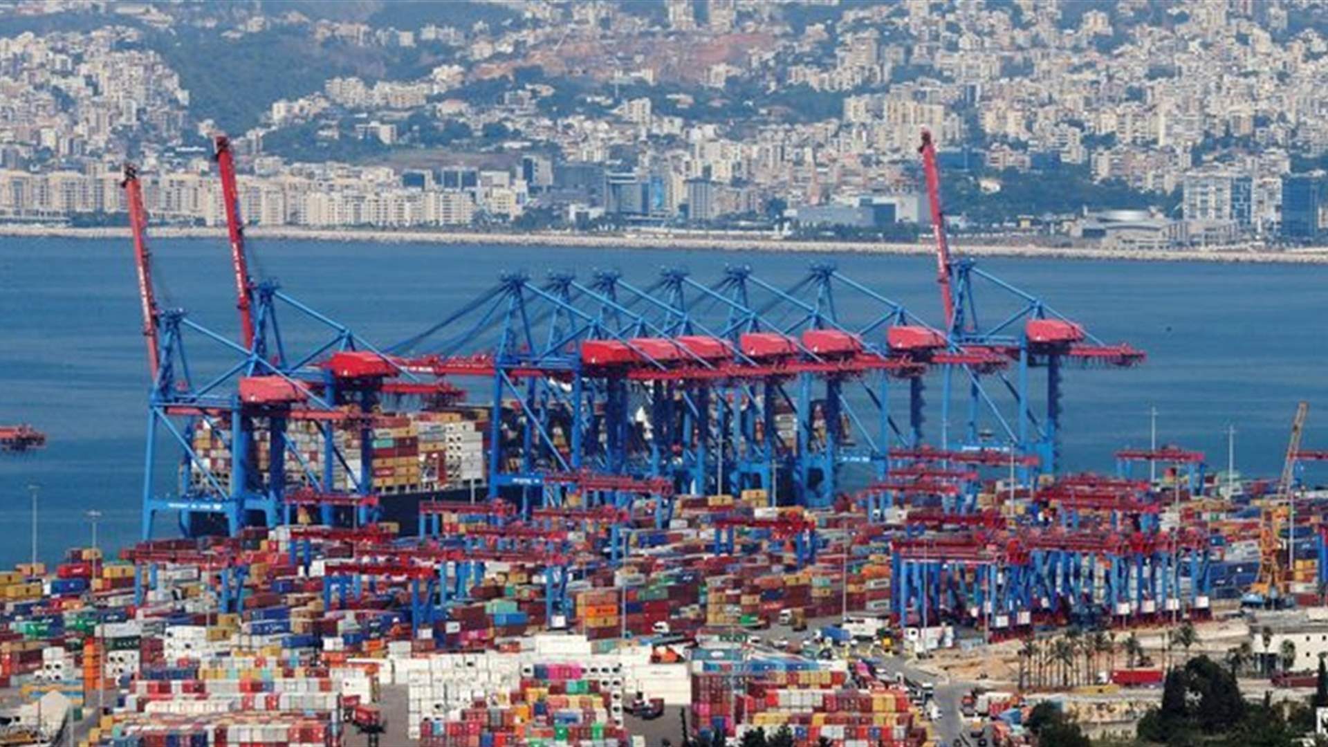 مرفأ بيروت يرفع مستوى الجهوزية ويفتح أبوابه ٢٤/٢٤