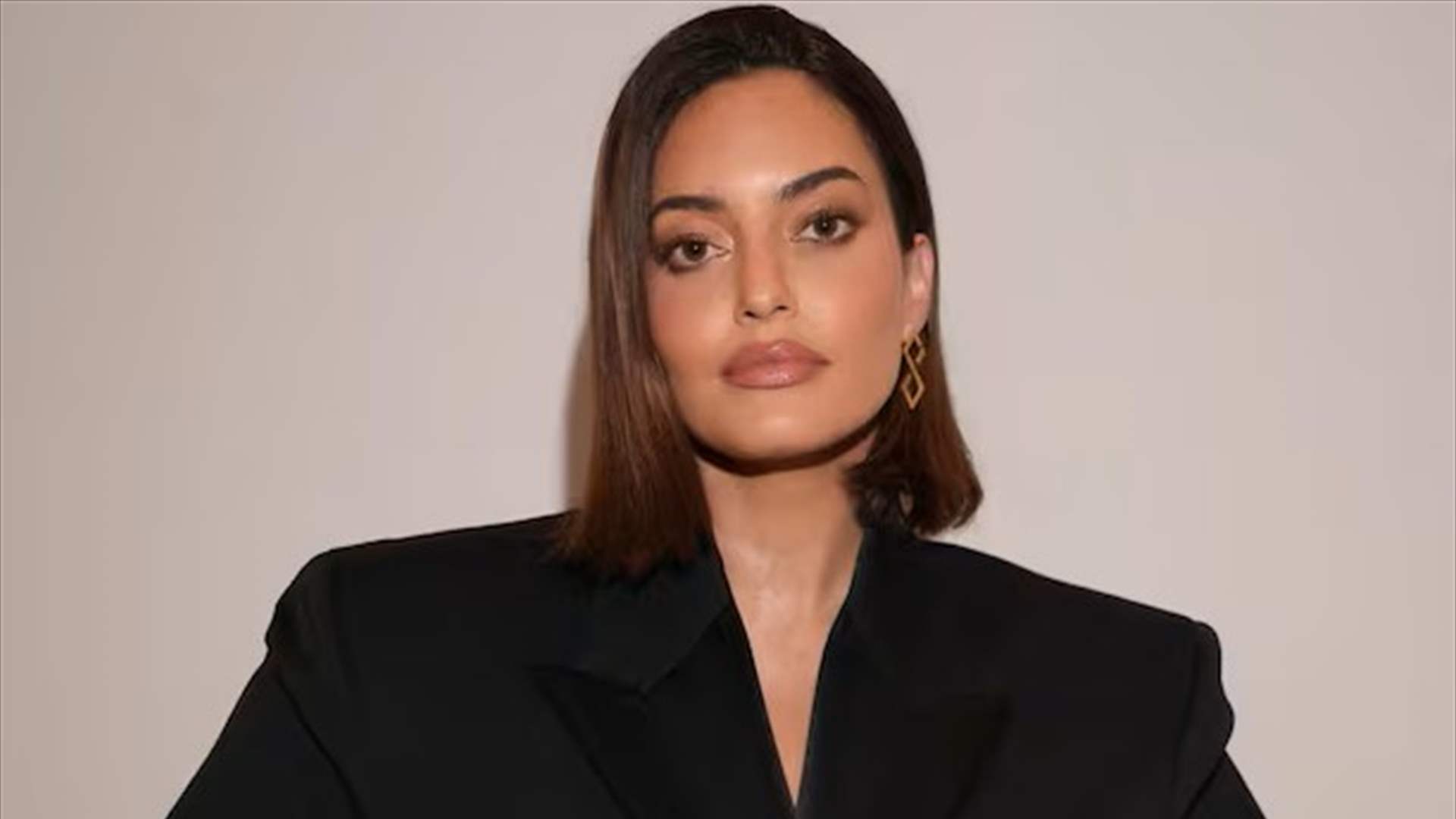 كارن وازن عالقة في إيطاليا بسبب إغلاق المجال الجوي... ساعات صعبة بعيداً عن عائلتها في دبي (صور)