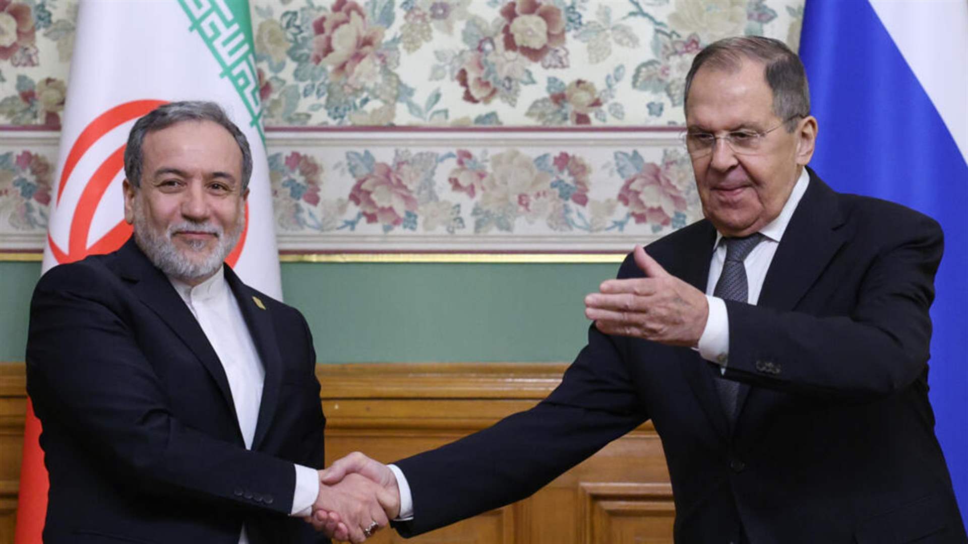 لافروف يحض على خفض التصعيد في اتصال مع عراقجي